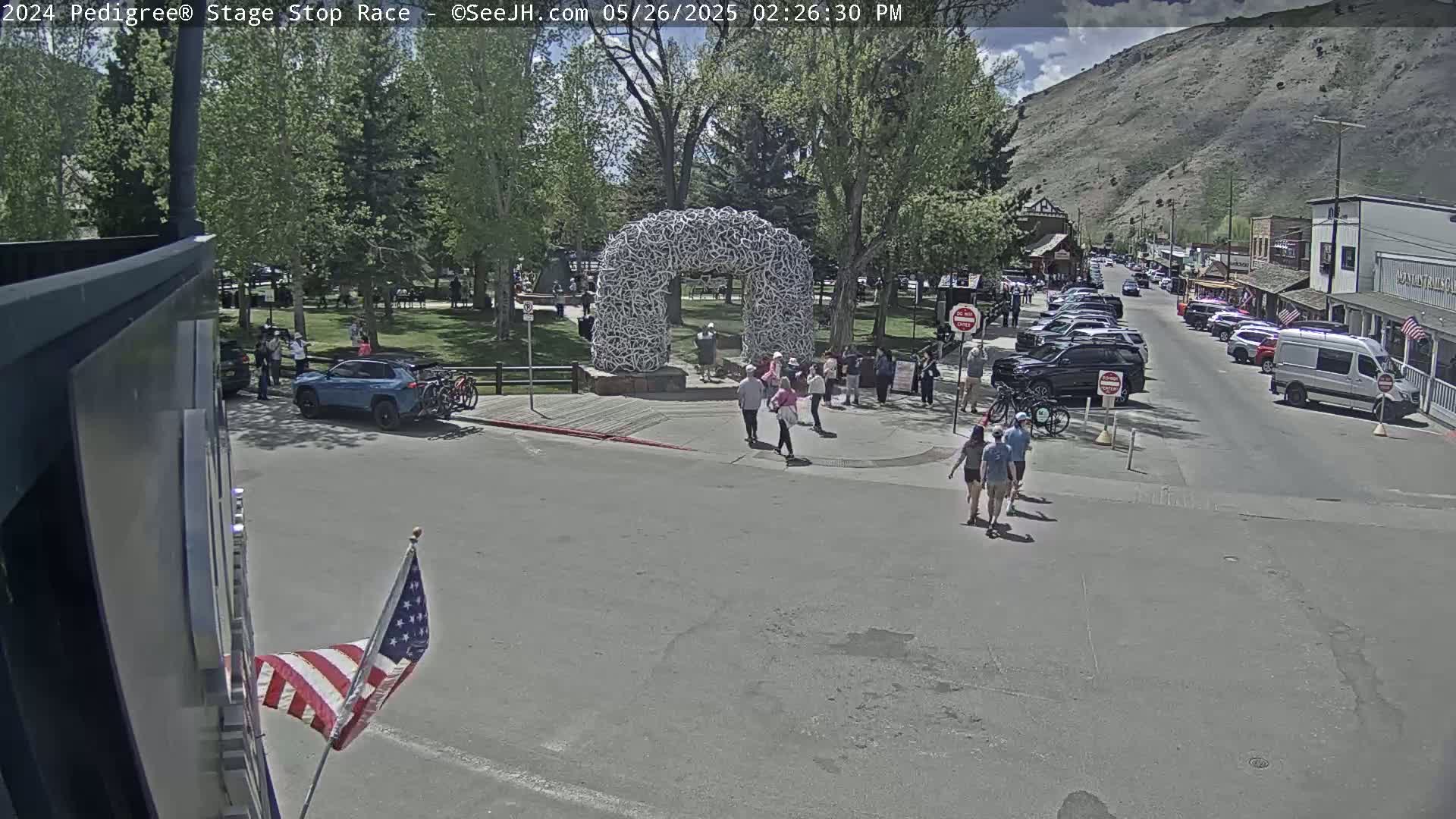 Jackson Hole's Elk Antler Arch Live Cam - Jackson, Teton, Wyoming, USA