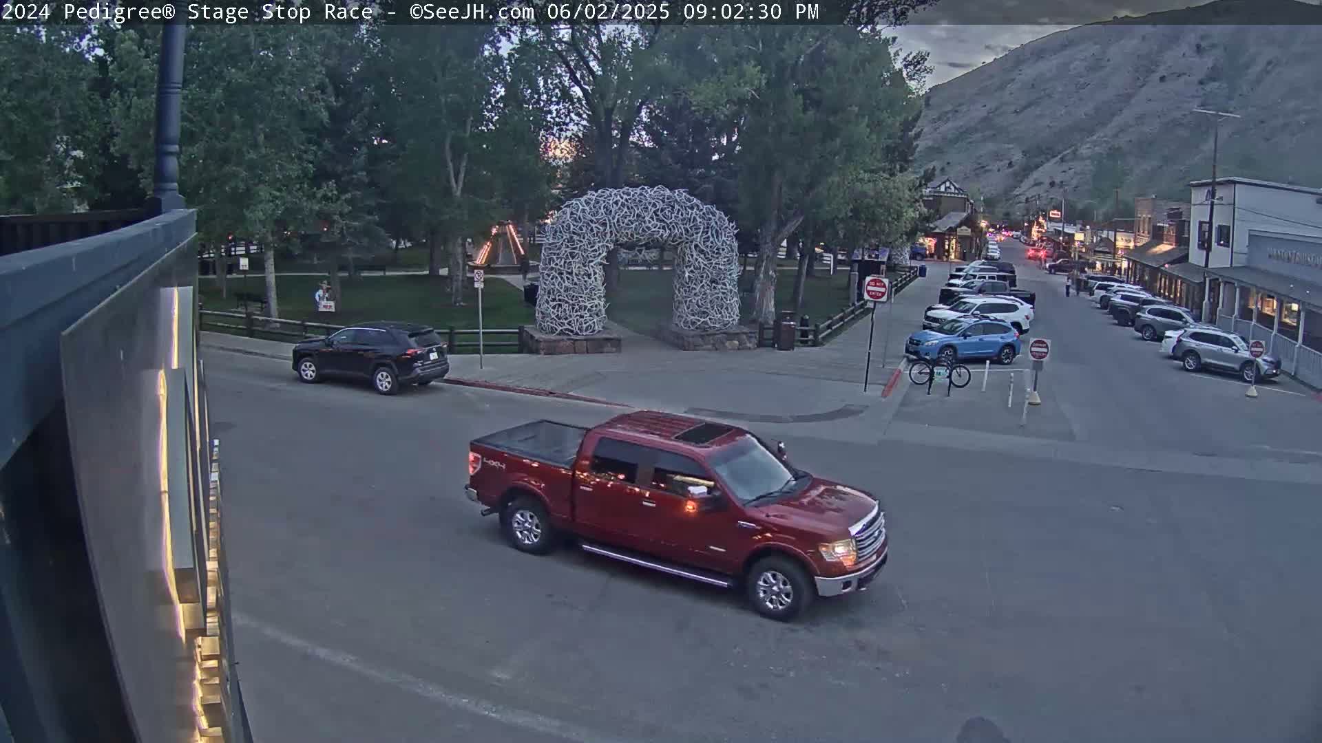 Jackson Hole's Elk Antler Arch Live Cam - Jackson, Teton, Wyoming, USA