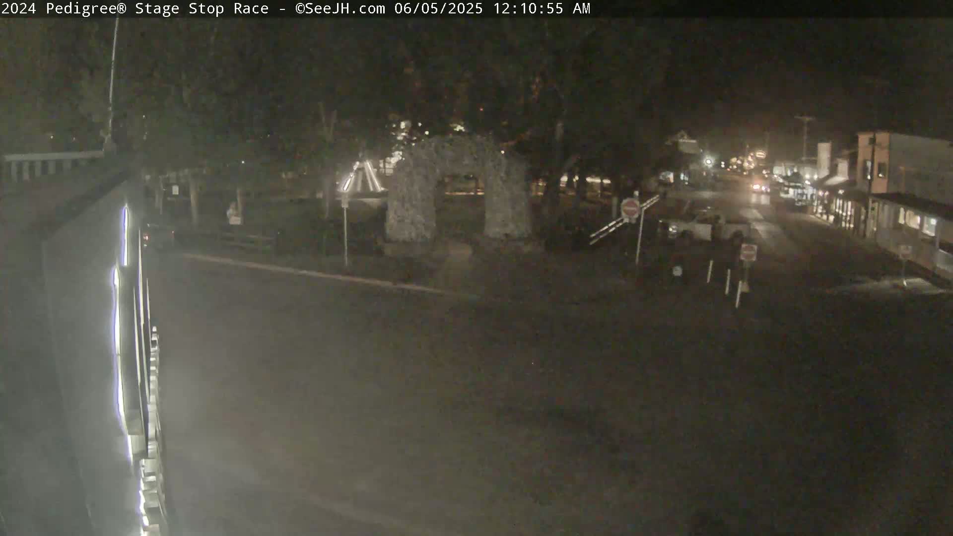 Jackson Hole's Elk Antler Arch Live Cam - Jackson, Teton, Wyoming, USA