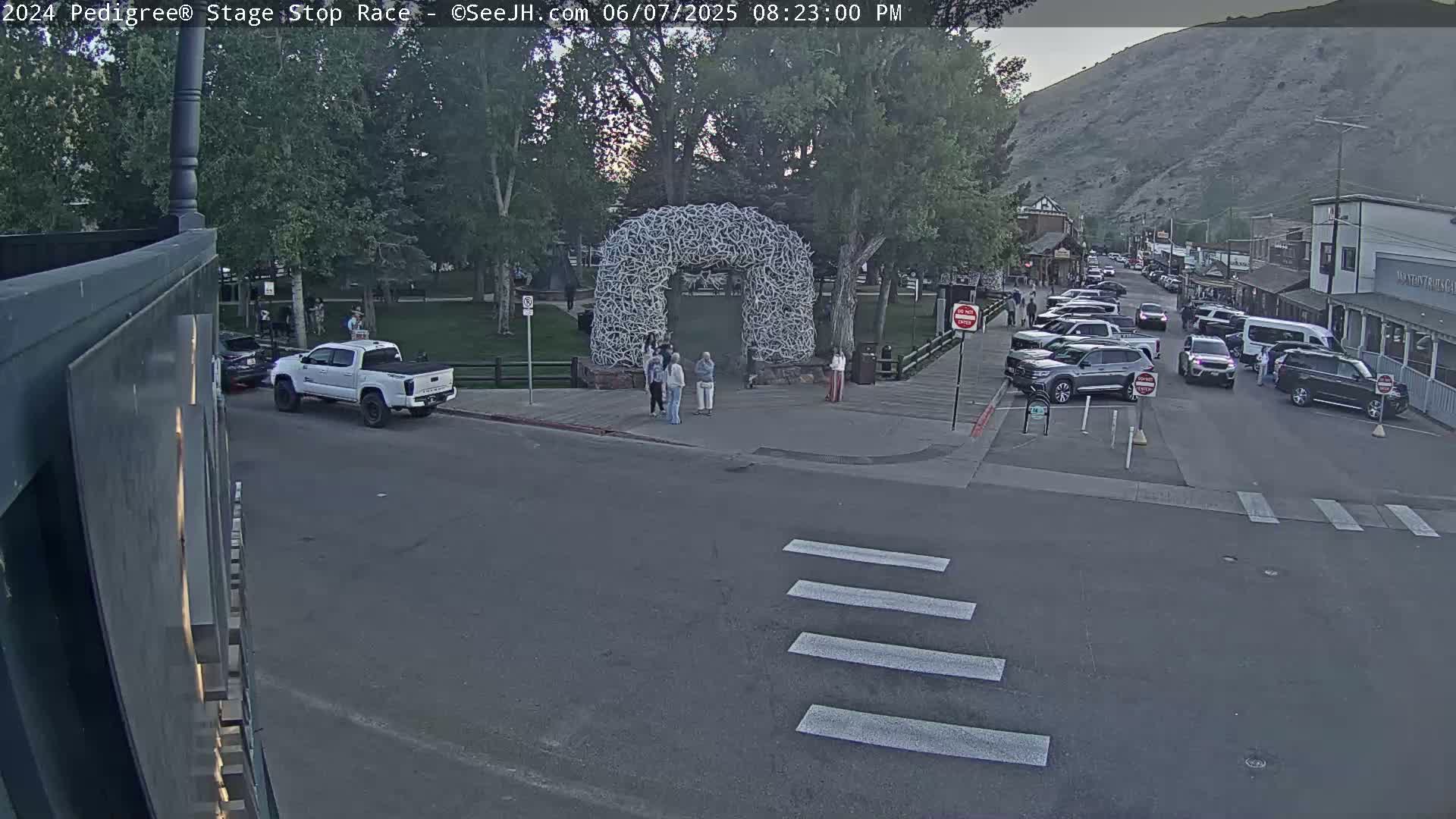 Jackson Hole's Elk Antler Arch Live Cam - Jackson, Teton, Wyoming, USA