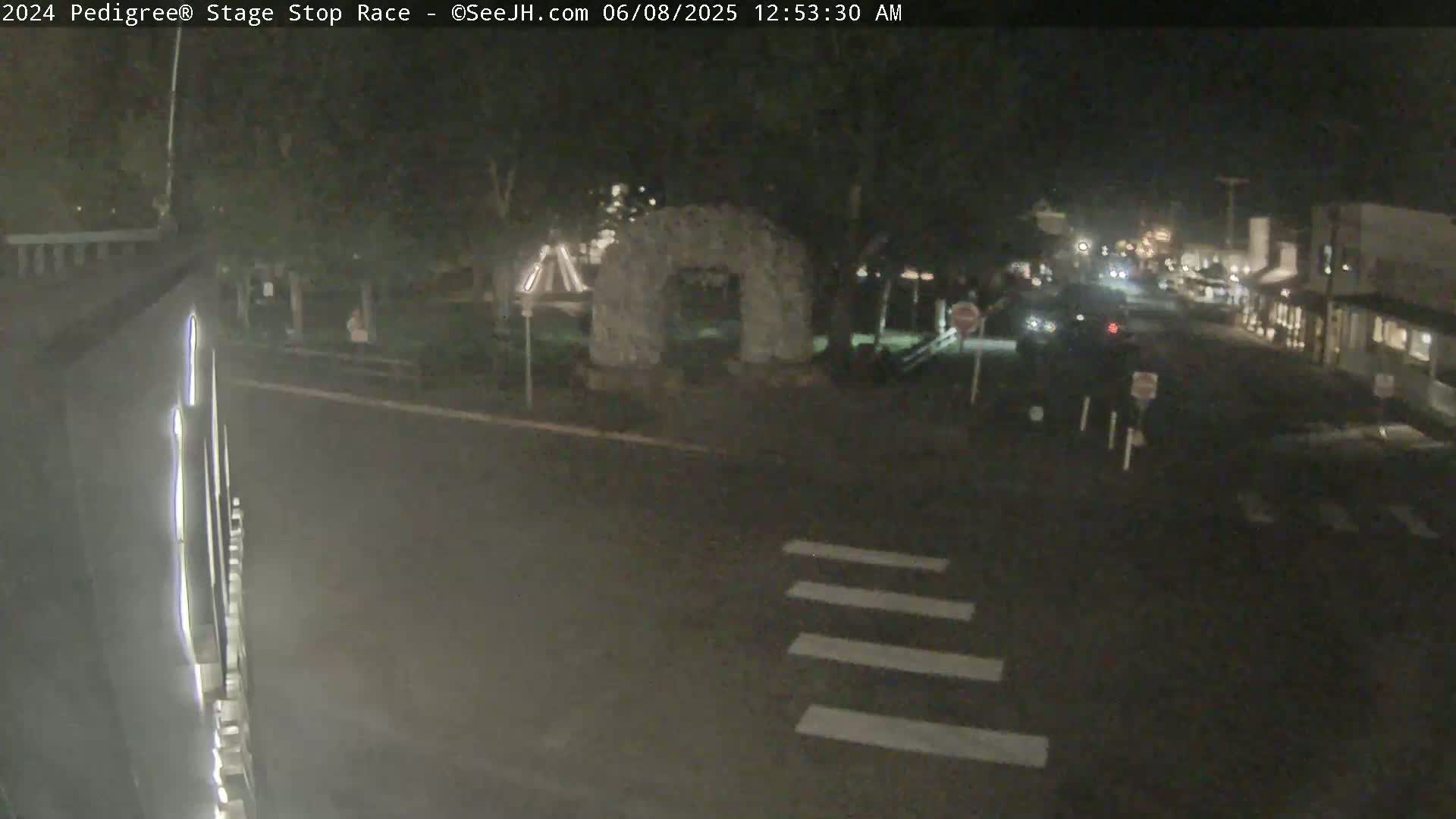 Jackson Hole's Elk Antler Arch Live Cam - Jackson, Teton, Wyoming, USA