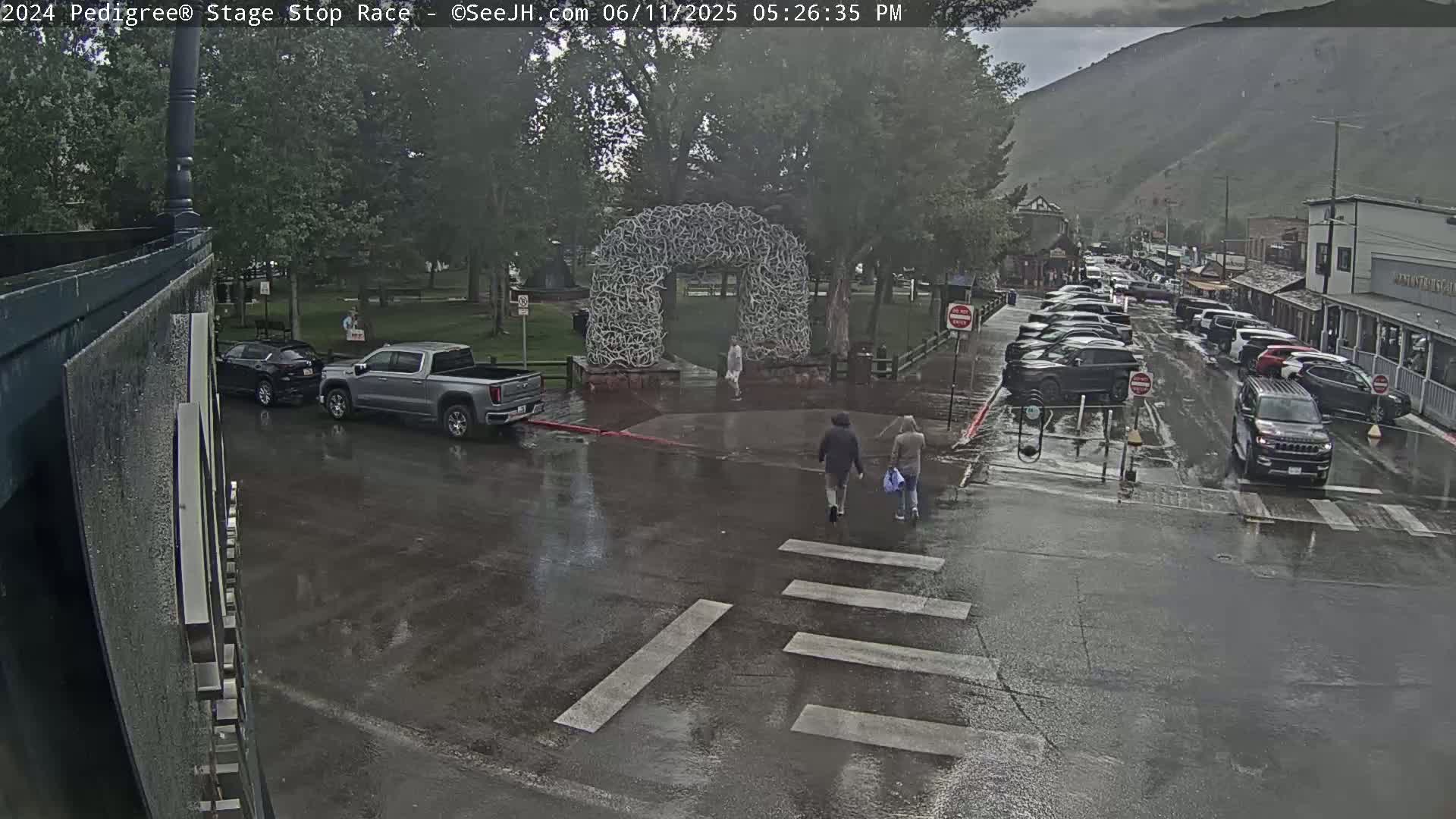 Jackson Hole's Elk Antler Arch Live Cam - Jackson, Teton, Wyoming, USA