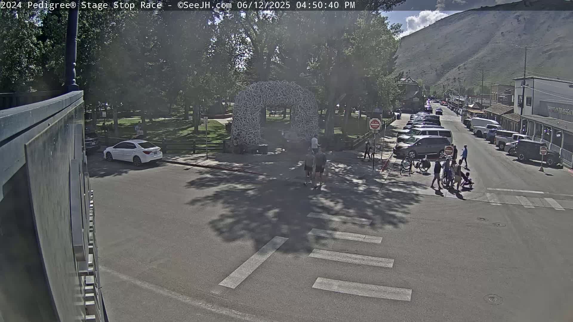 Jackson Hole's Elk Antler Arch Live Cam - Jackson, Teton, Wyoming, USA
