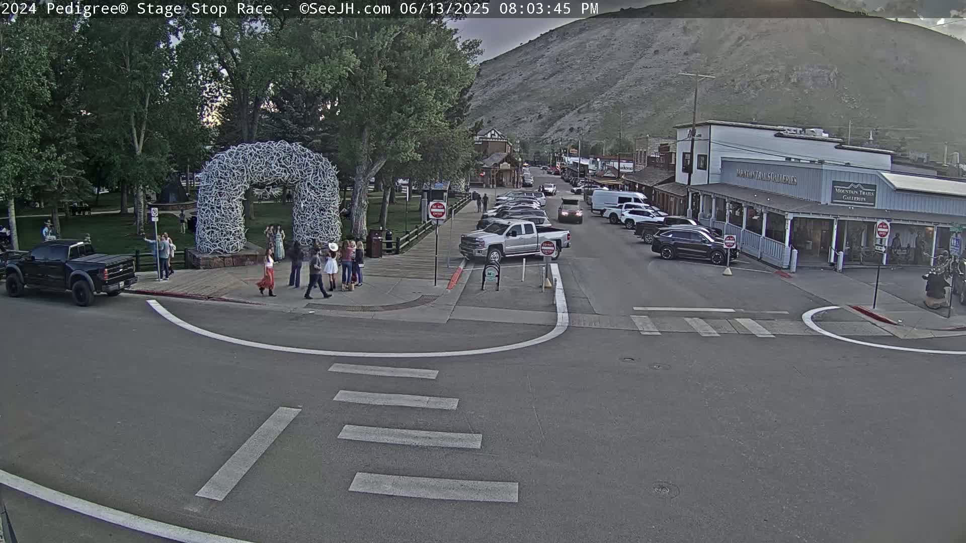 Jackson Hole's Elk Antler Arch Live Cam - Jackson, Teton, Wyoming, USA