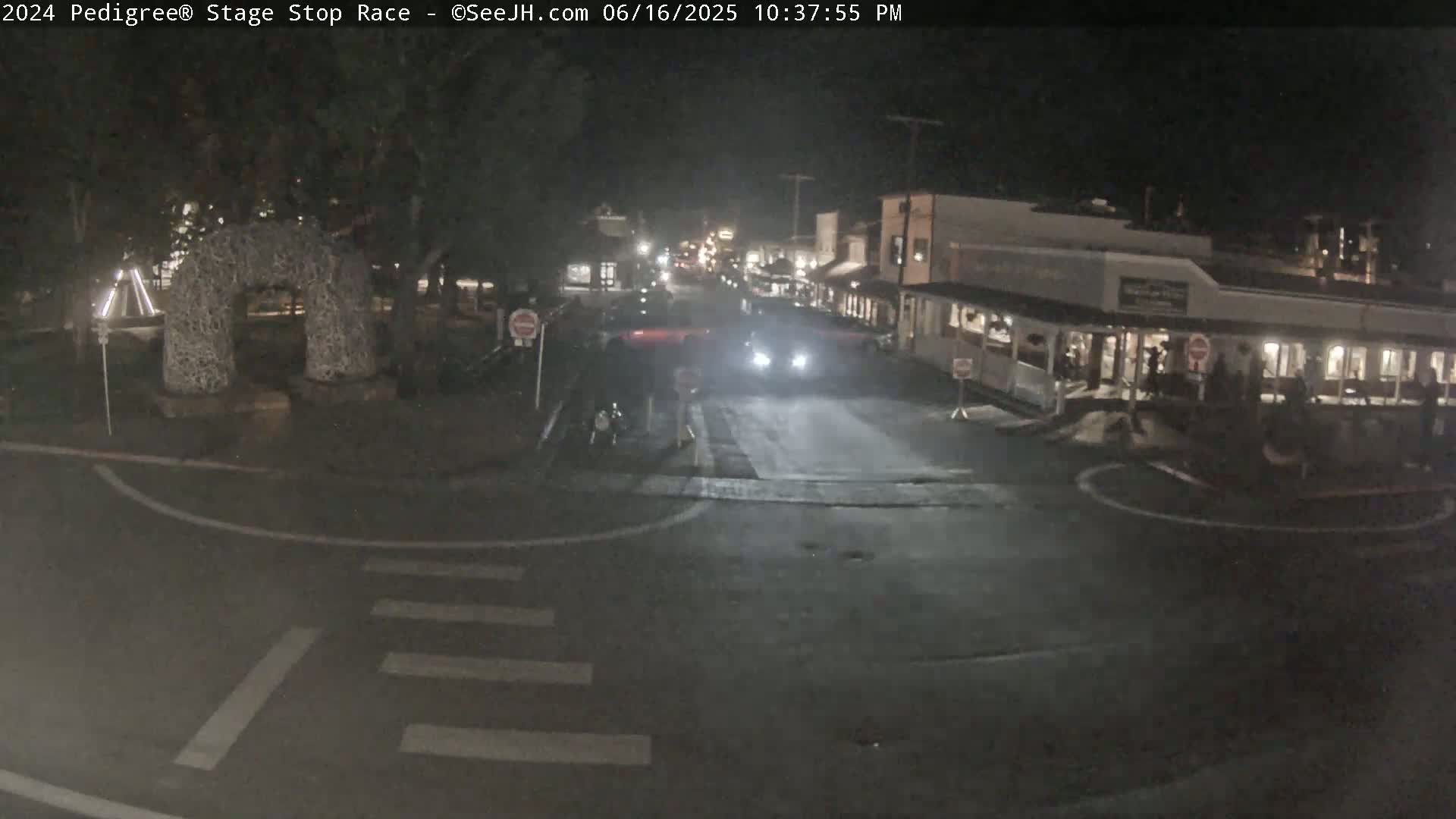 Jackson Hole's Elk Antler Arch Live Cam - Jackson, Teton, Wyoming, USA