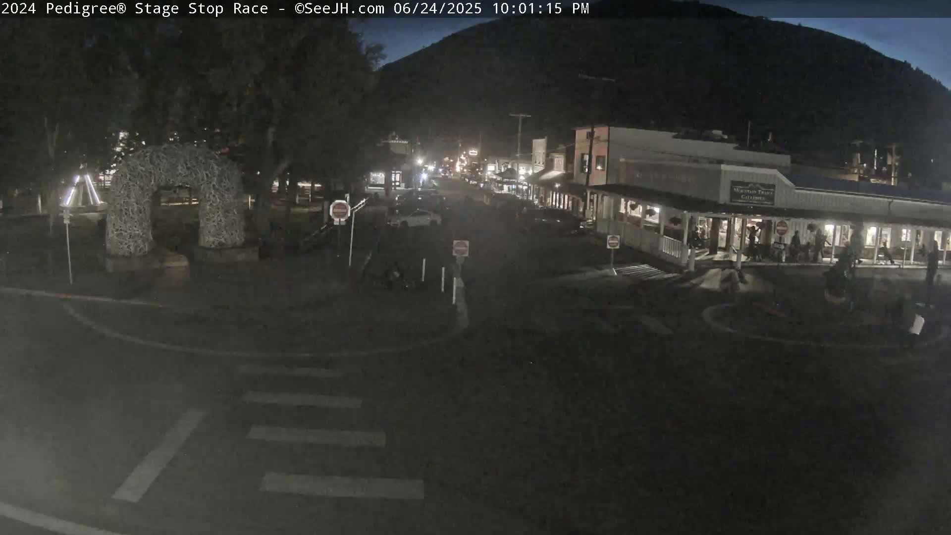 Jackson Hole's Elk Antler Arch Live Cam - Jackson, Teton, Wyoming, USA