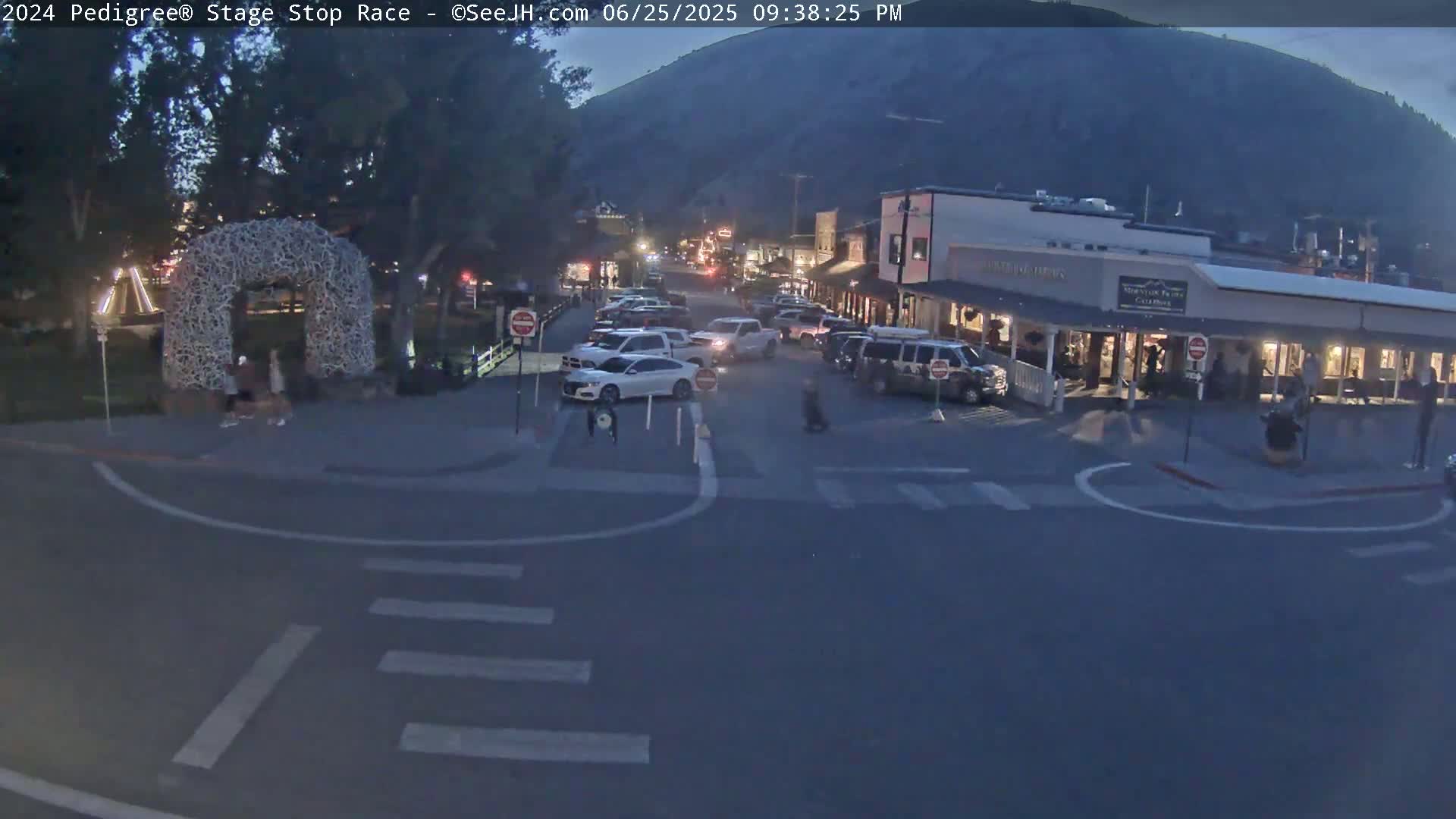 Jackson Hole's Elk Antler Arch Live Cam - Jackson, Teton, Wyoming, USA