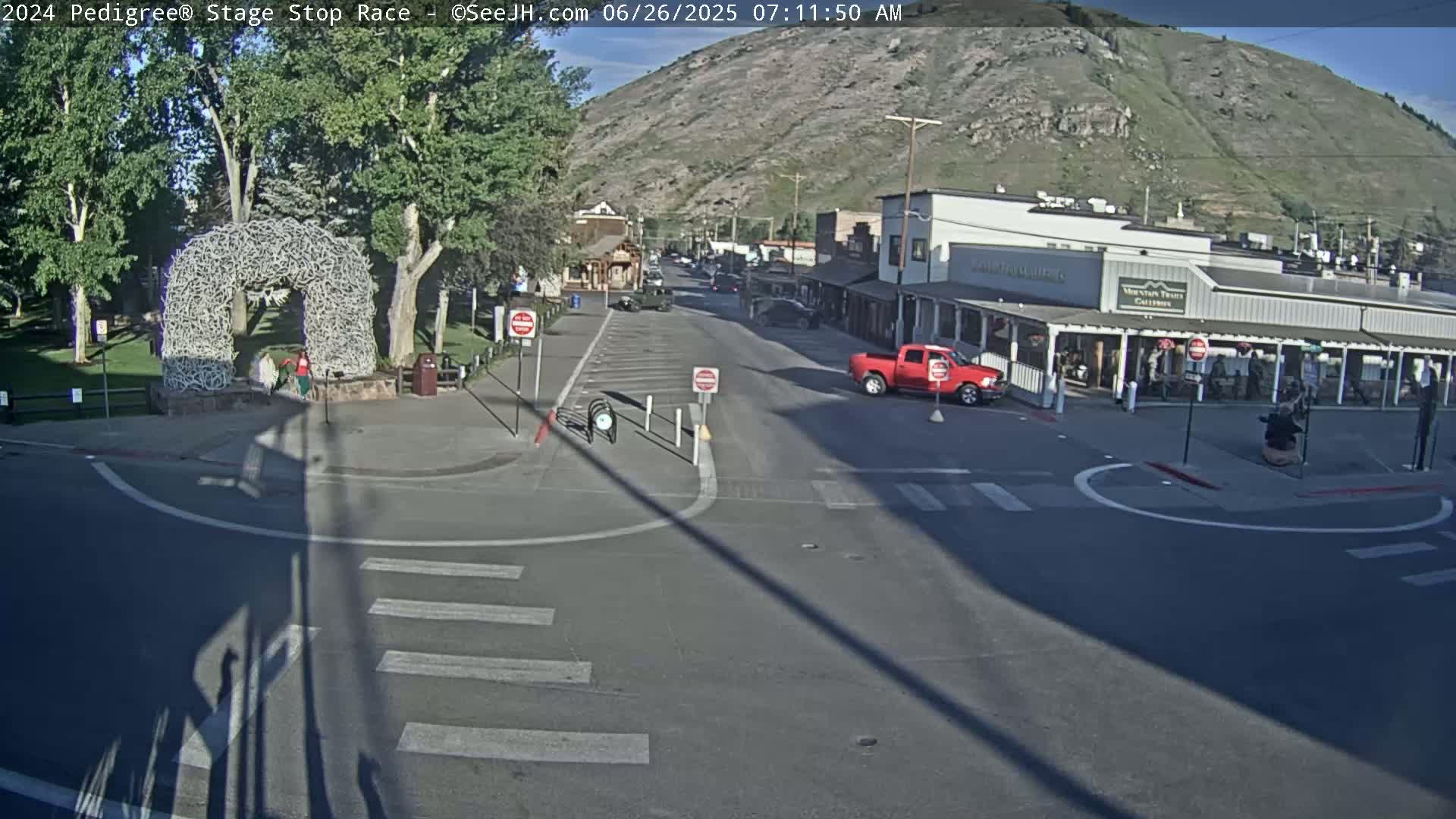Jackson Hole's Elk Antler Arch Live Cam - Jackson, Teton, Wyoming, USA