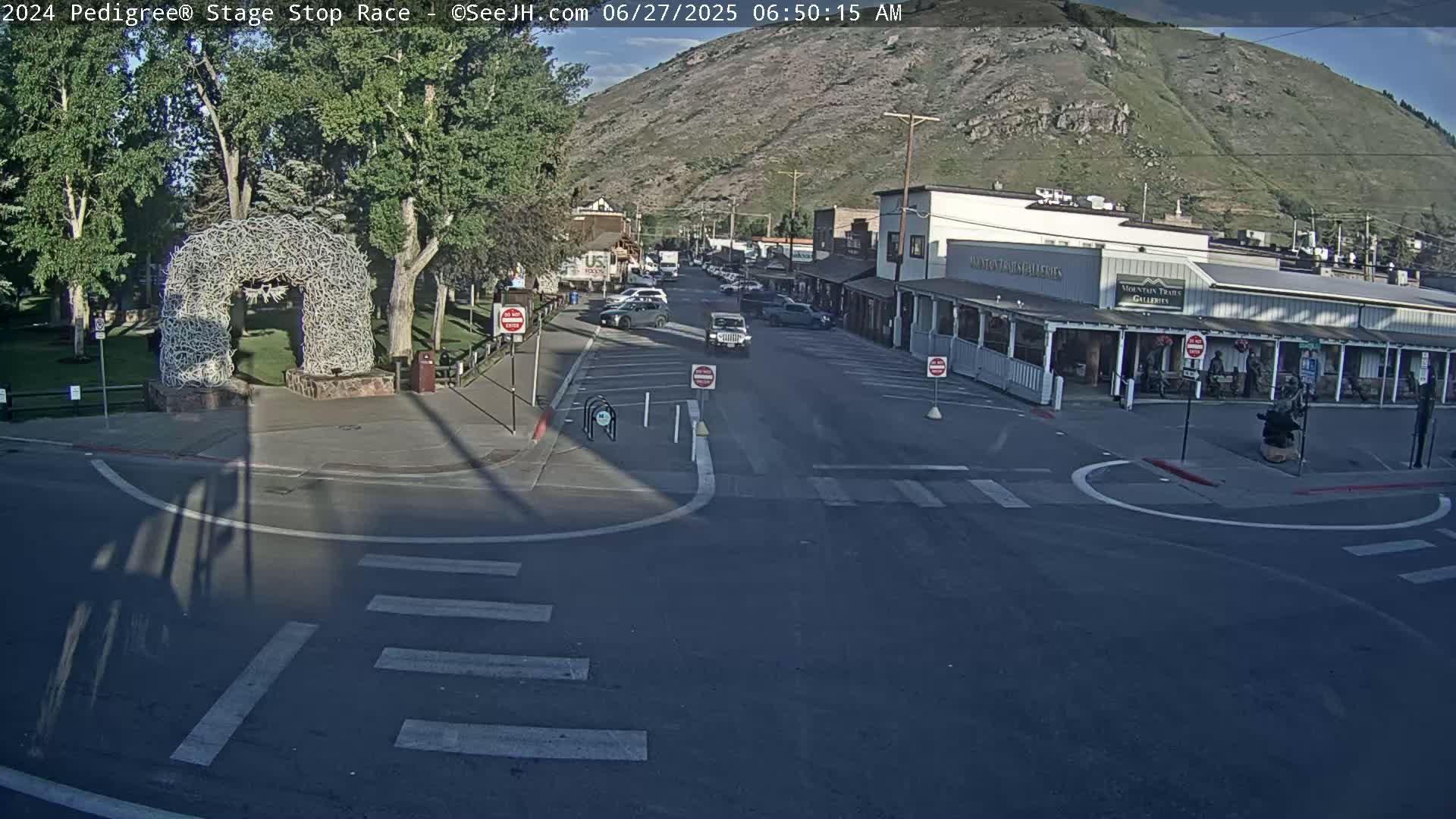 Jackson Hole's Elk Antler Arch Live Cam - Jackson, Teton, Wyoming, USA