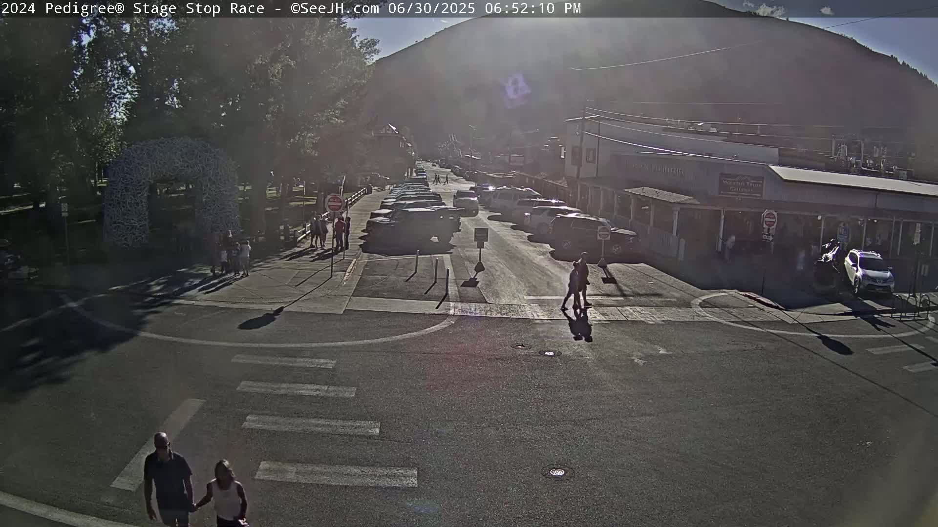 Jackson Hole's Elk Antler Arch Live Cam - Jackson, Teton, Wyoming, USA