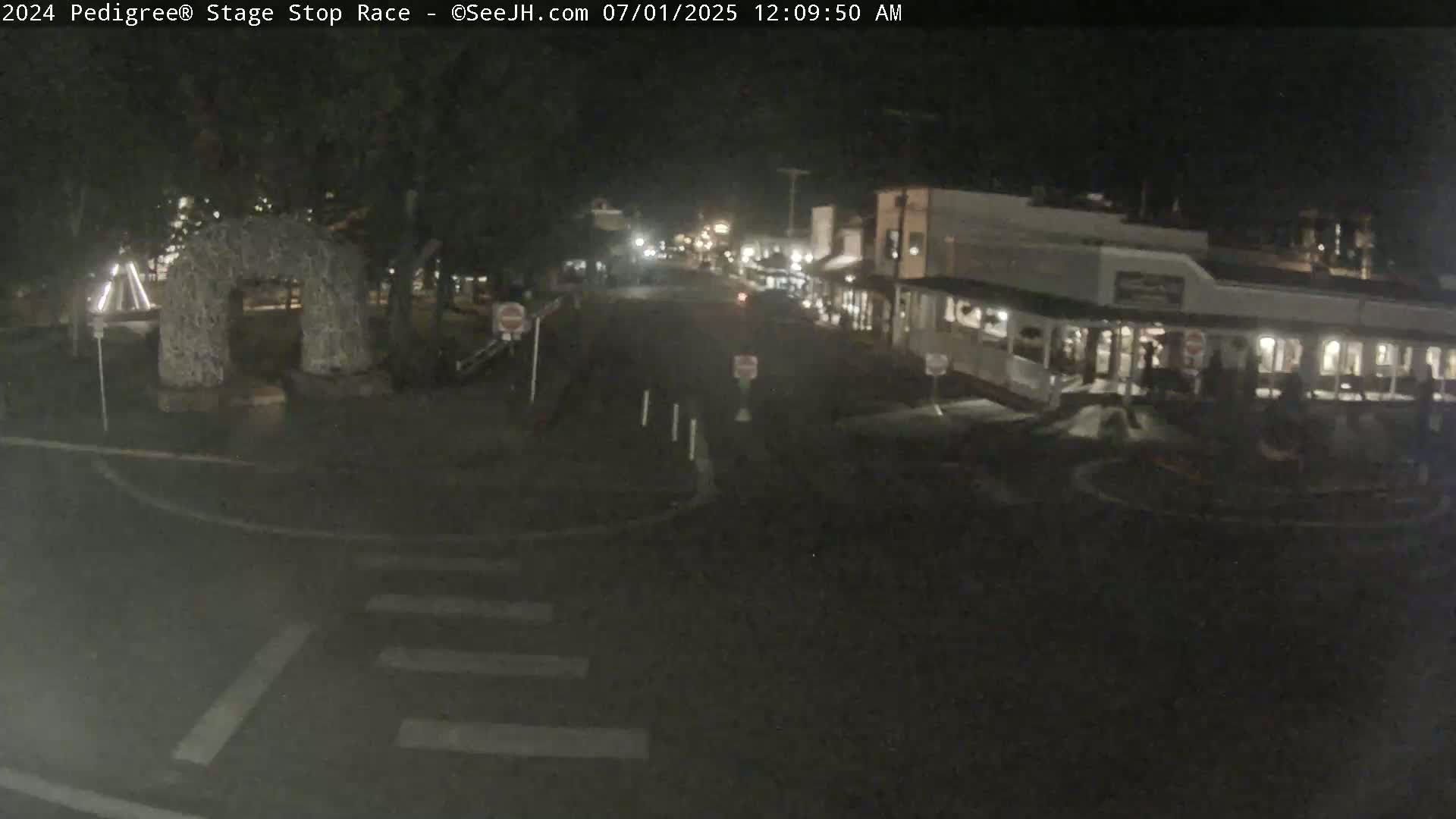 Jackson Hole's Elk Antler Arch Live Cam - Jackson, Teton, Wyoming, USA