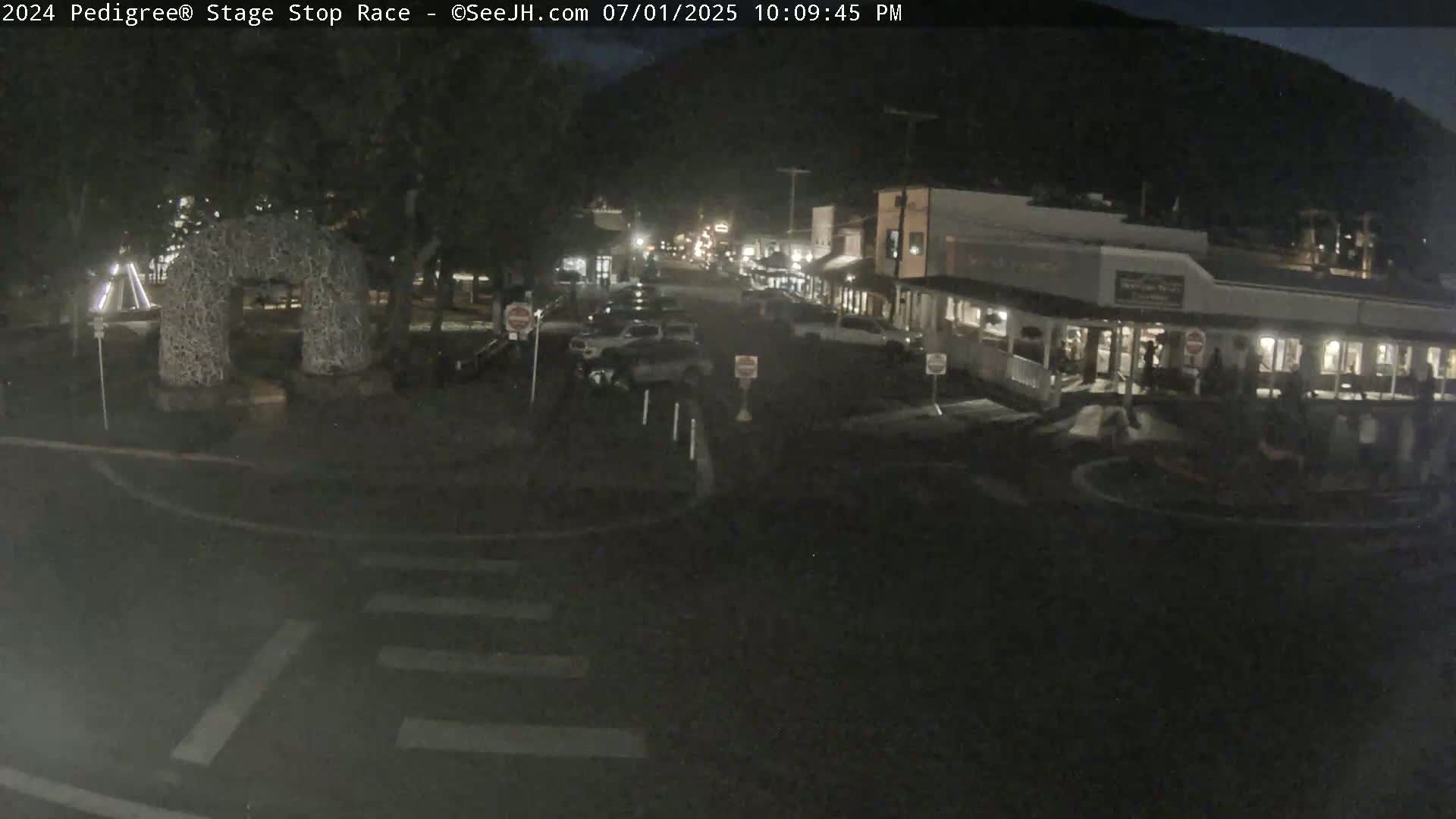 Jackson Hole's Elk Antler Arch Live Cam - Jackson, Teton, Wyoming, USA