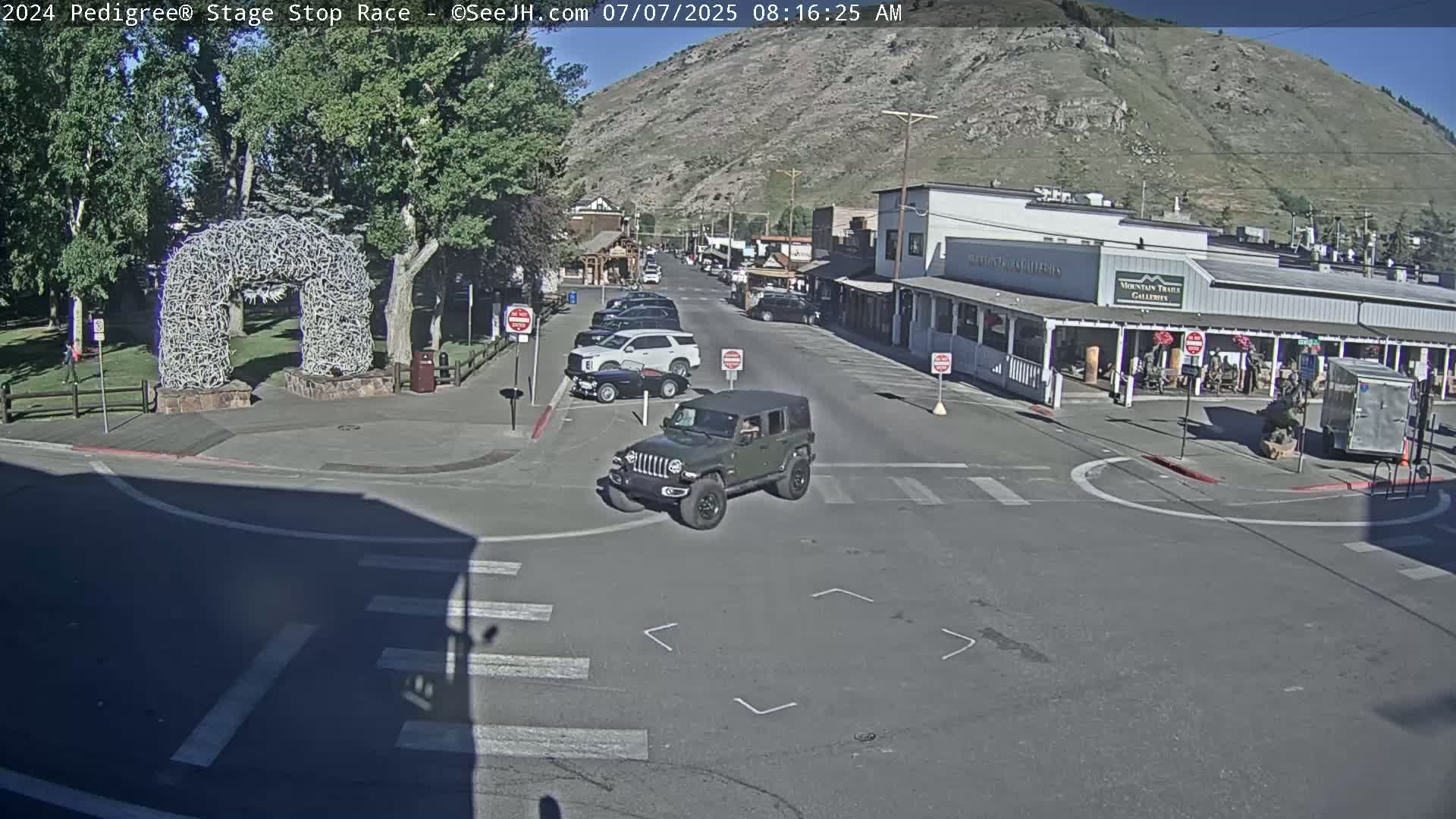 Jackson Hole's Elk Antler Arch Live Cam - Jackson, Teton, Wyoming, USA