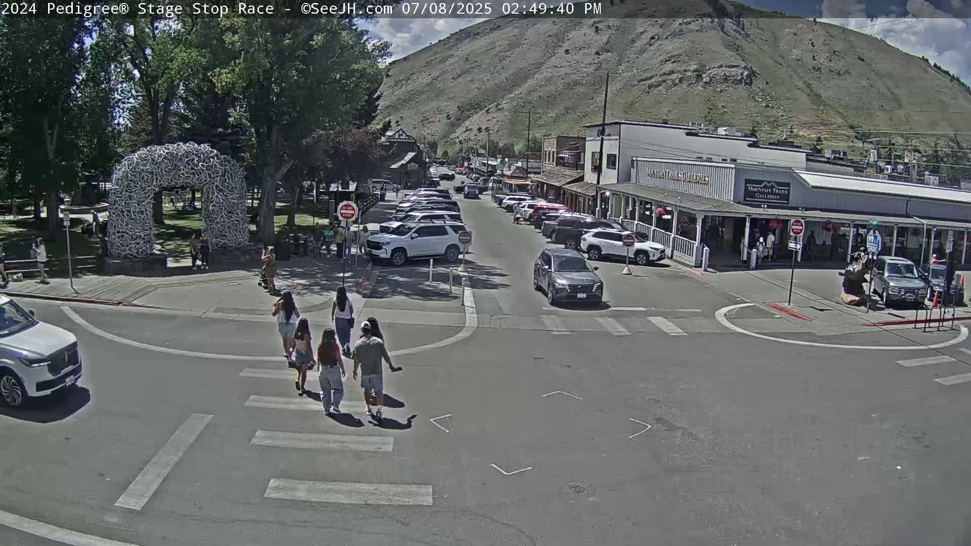 Jackson Hole's Elk Antler Arch Live Cam - Jackson, Teton, Wyoming, USA