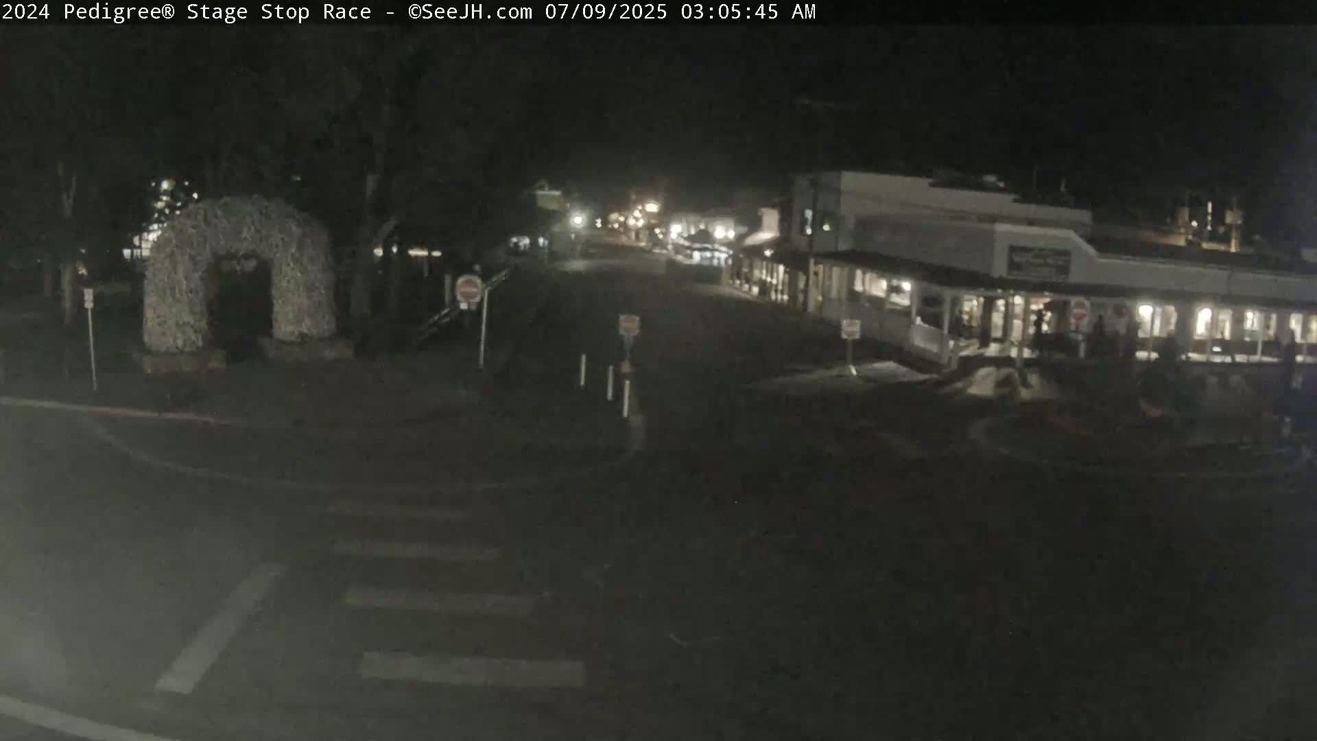 Jackson Hole's Elk Antler Arch Live Cam - Jackson, Teton, Wyoming, USA