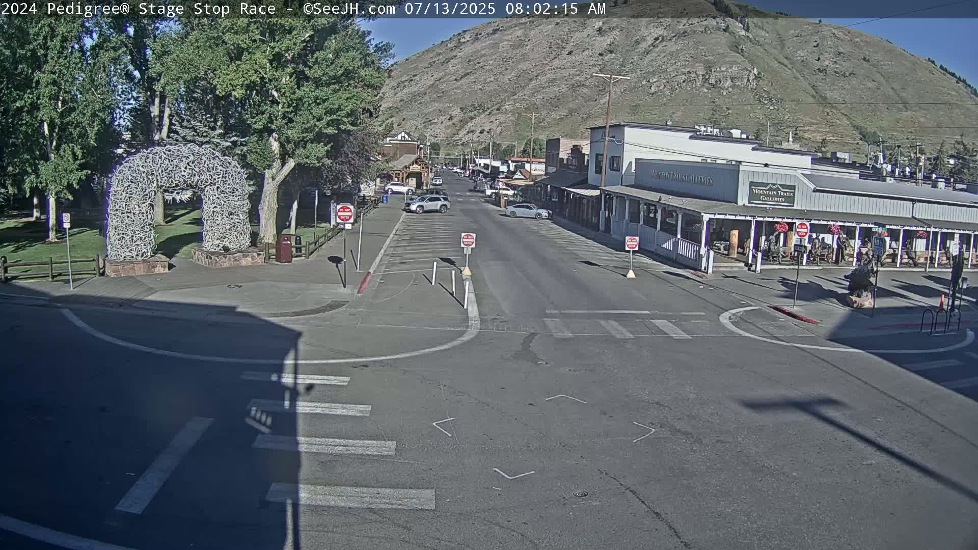 Jackson Hole's Elk Antler Arch Live Cam - Jackson, Teton, Wyoming, USA