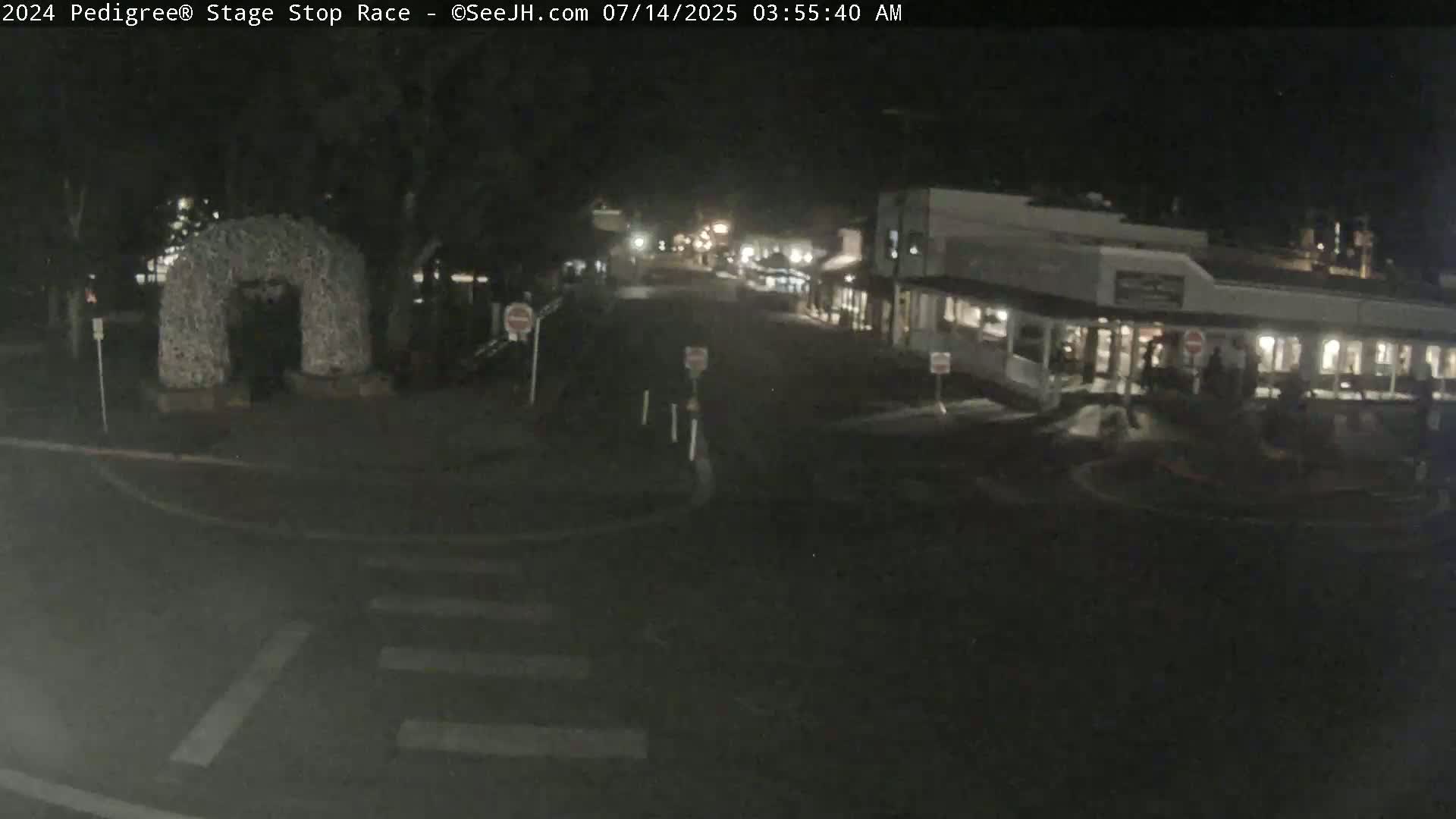 Jackson Hole's Elk Antler Arch Live Cam - Jackson, Teton, Wyoming, USA