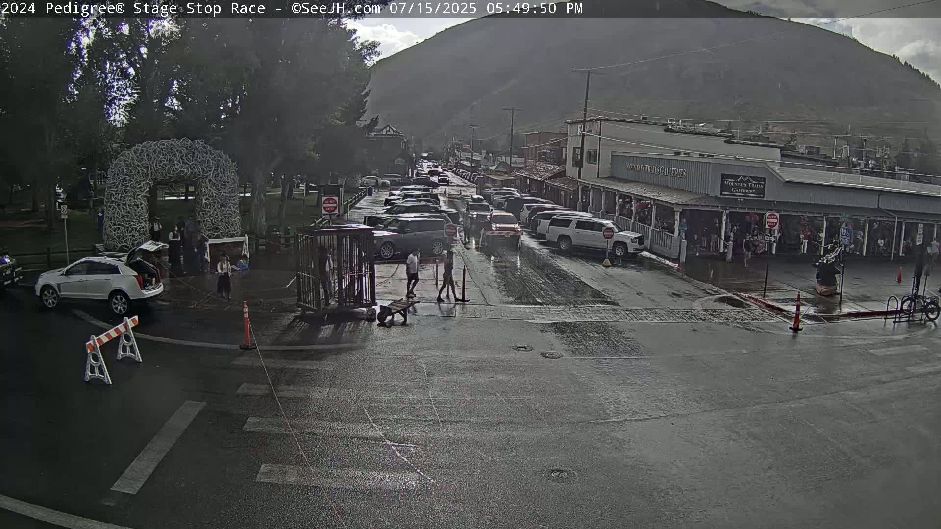 Jackson Hole's Elk Antler Arch Live Cam - Jackson, Teton, Wyoming, USA