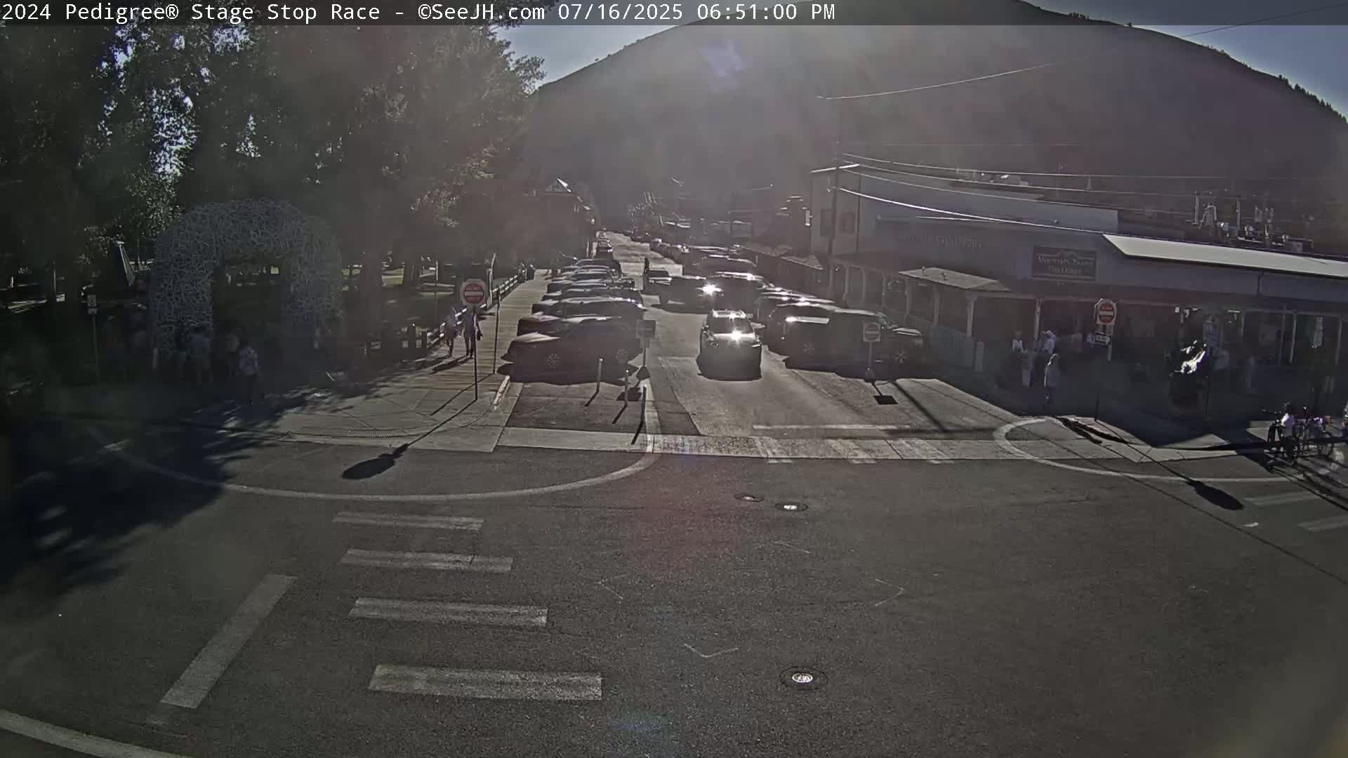 Jackson Hole's Elk Antler Arch Live Cam - Jackson, Teton, Wyoming, USA