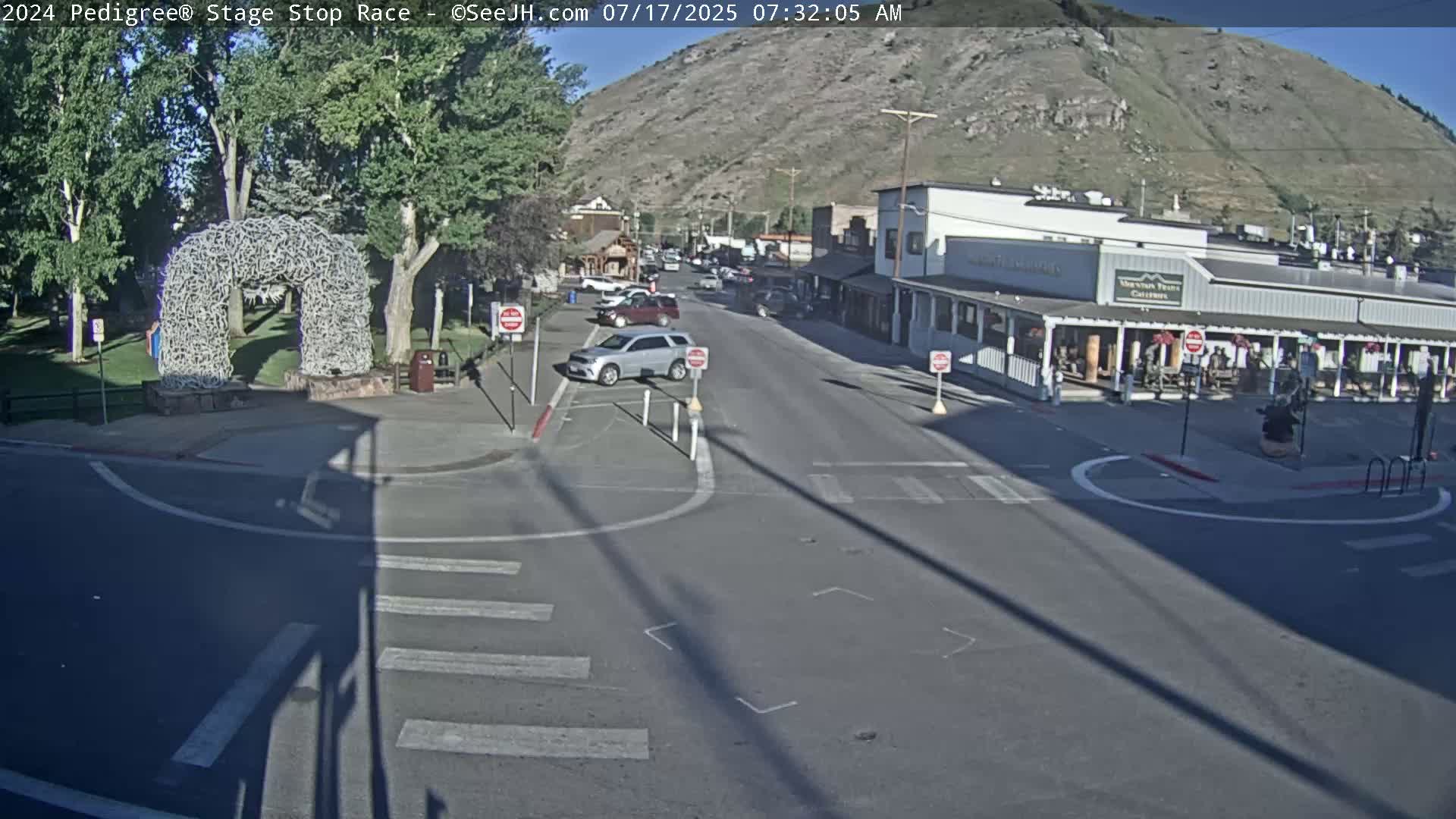 Jackson Hole's Elk Antler Arch Live Cam - Jackson, Teton, Wyoming, USA