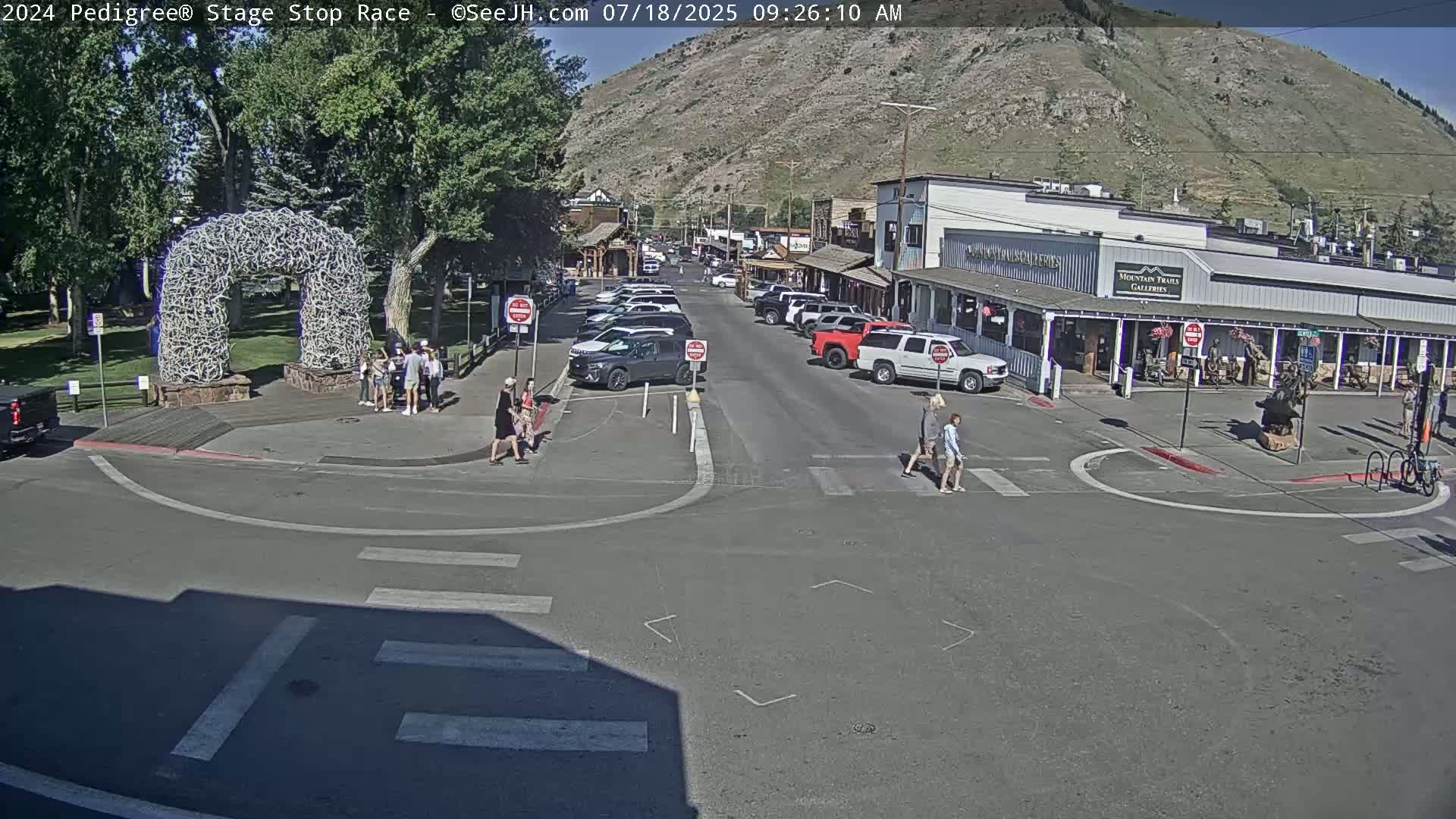 Jackson Hole's Elk Antler Arch Live Cam - Jackson, Teton, Wyoming, USA