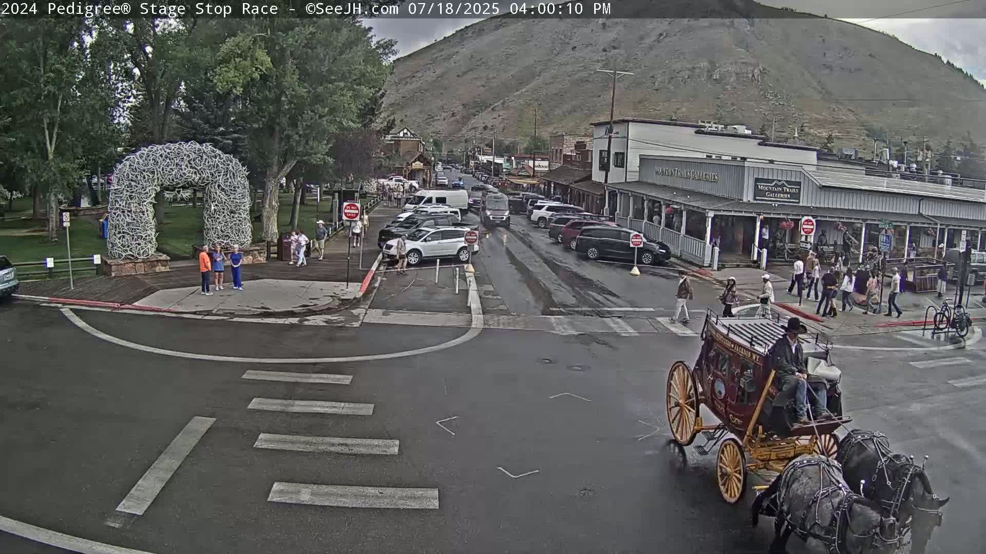 Jackson Hole's Elk Antler Arch Live Cam - Jackson, Teton, Wyoming, USA