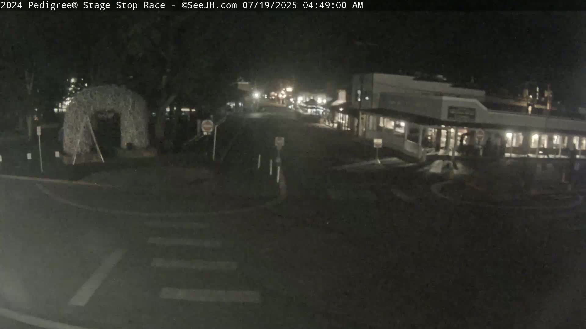 Jackson Hole's Elk Antler Arch Live Cam - Jackson, Teton, Wyoming, USA