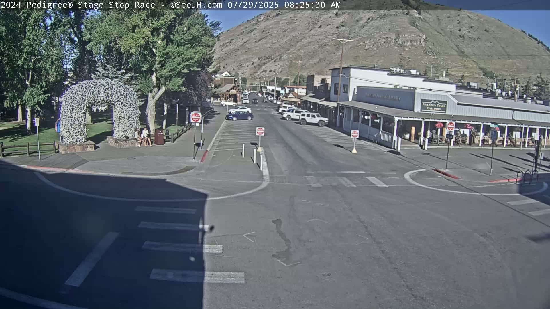Jackson Hole's Elk Antler Arch Live Cam - Jackson, Teton, Wyoming, USA