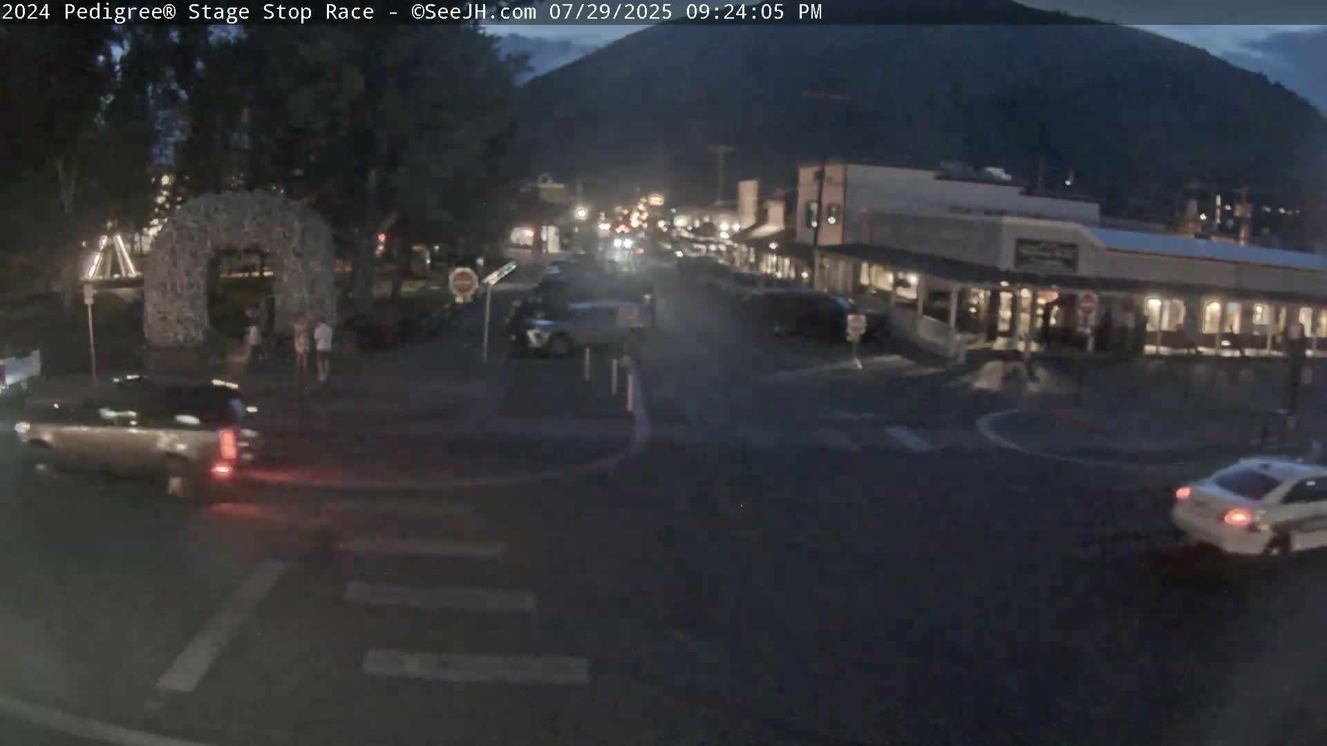 Jackson Hole's Elk Antler Arch Live Cam - Jackson, Teton, Wyoming, USA