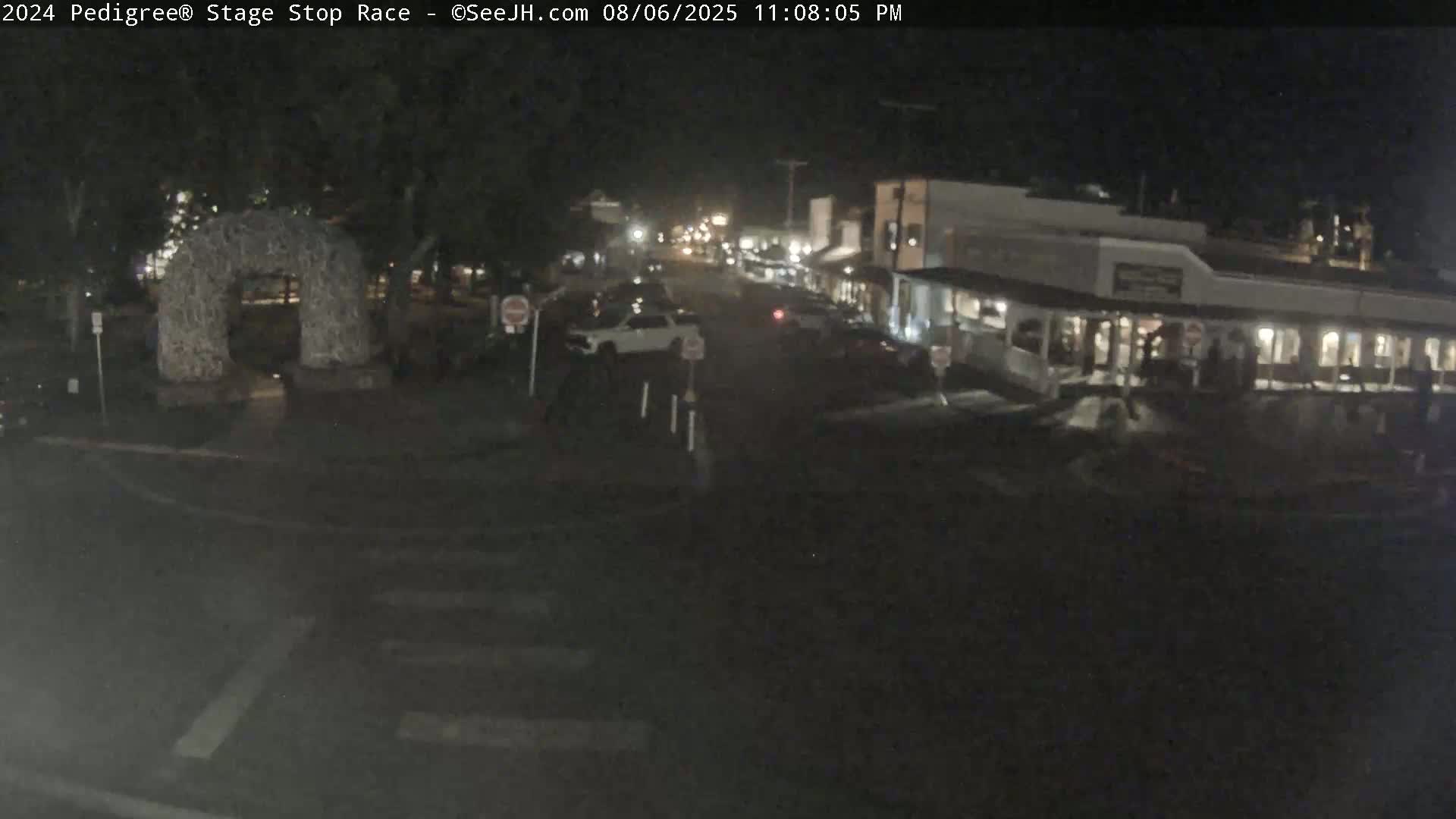 Jackson Hole's Elk Antler Arch Live Cam - Jackson, Teton, Wyoming, USA