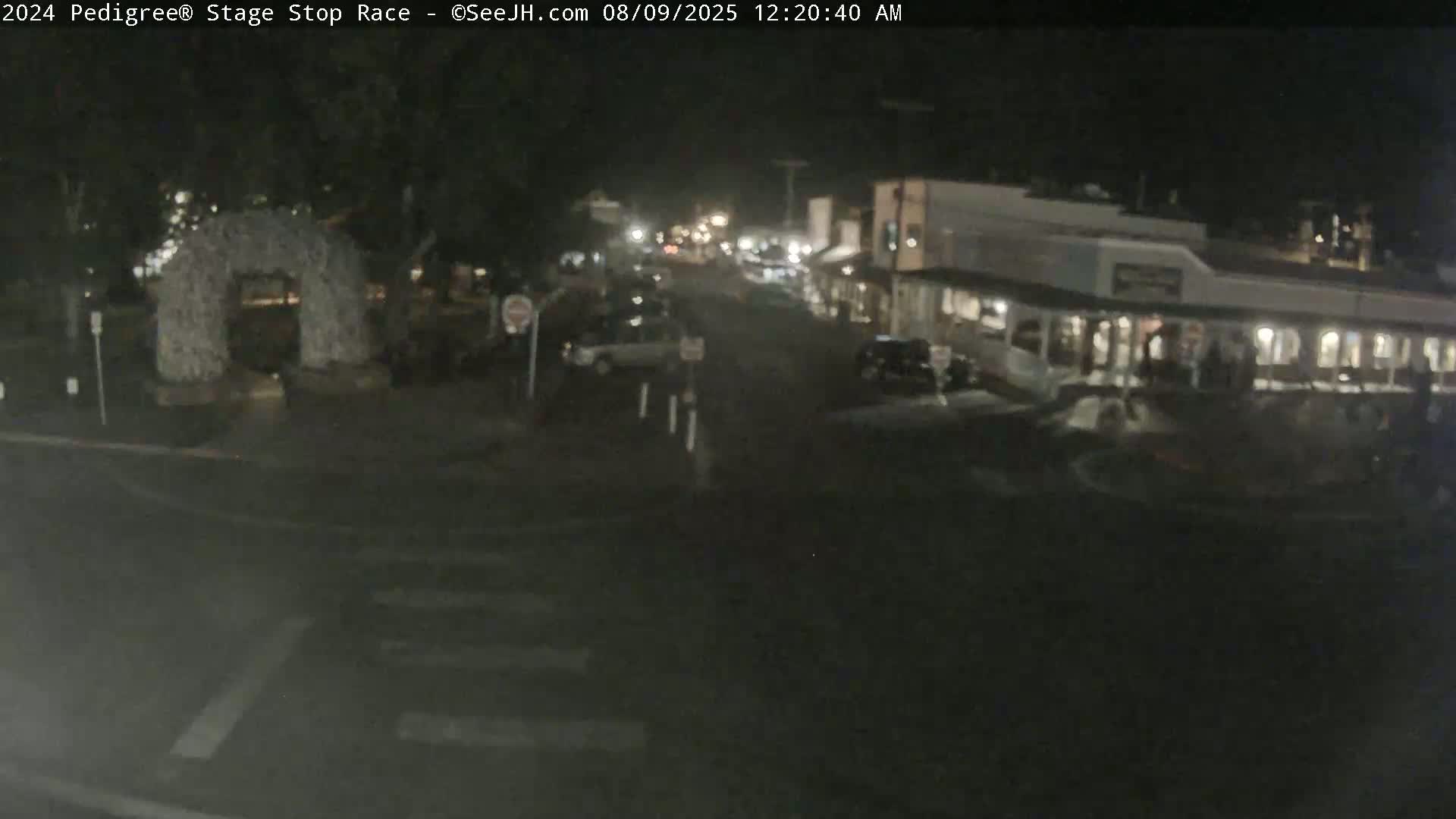 Jackson Hole's Elk Antler Arch Live Cam - Jackson, Teton, Wyoming, USA