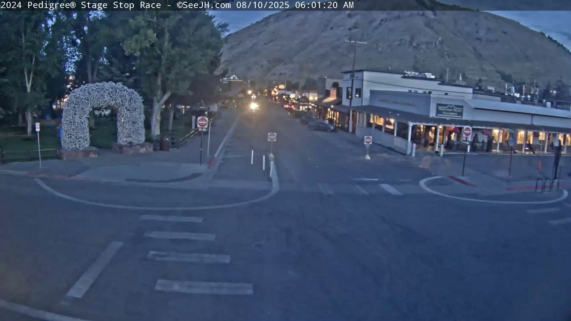 Jackson Hole's Elk Antler Arch Live Cam - Jackson, Teton, Wyoming, USA
