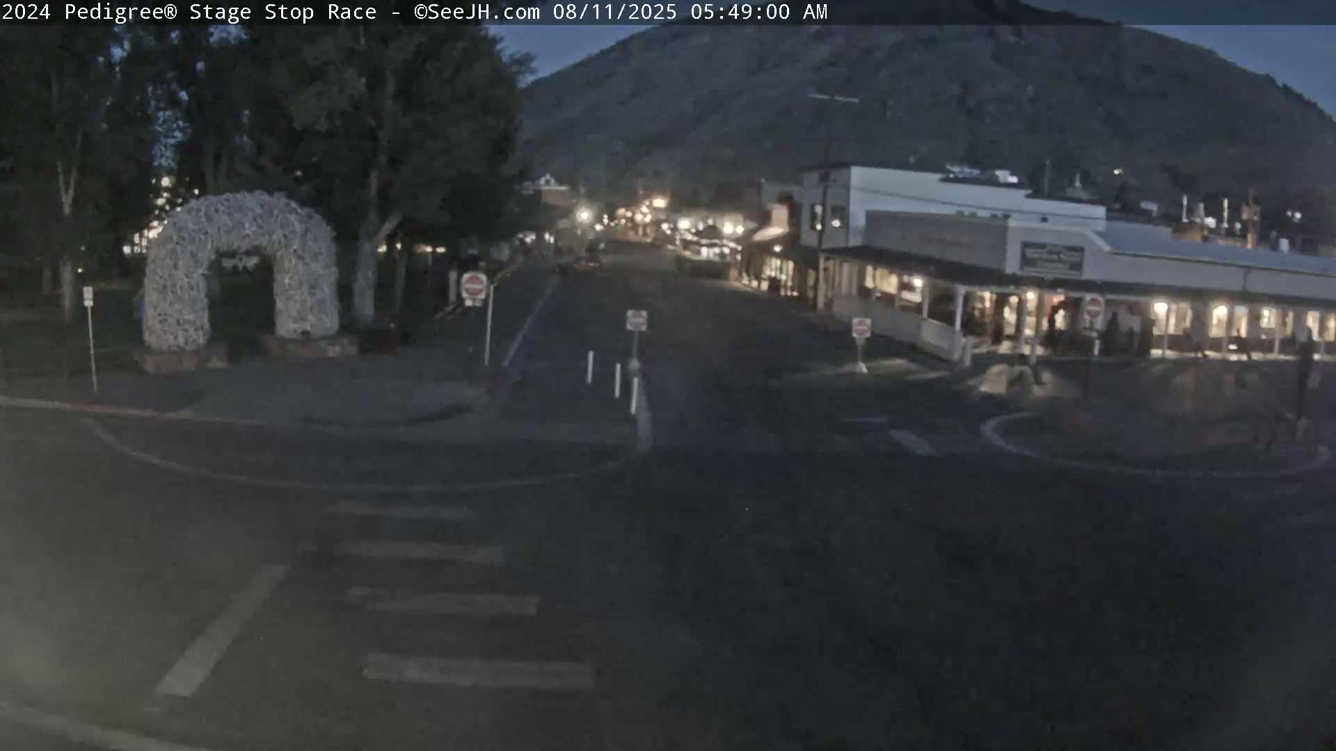 Jackson Hole's Elk Antler Arch Live Cam - Jackson, Teton, Wyoming, USA