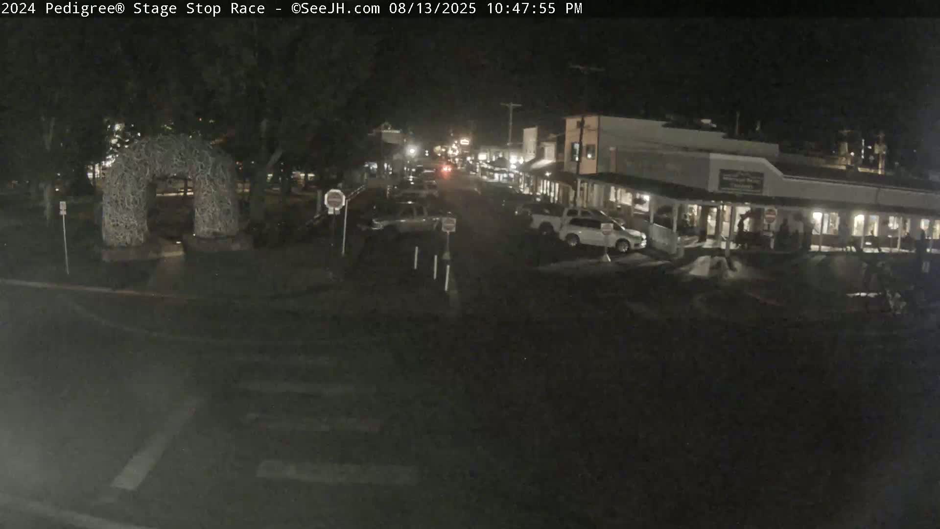 Jackson Hole's Elk Antler Arch Live Cam - Jackson, Teton, Wyoming, USA
