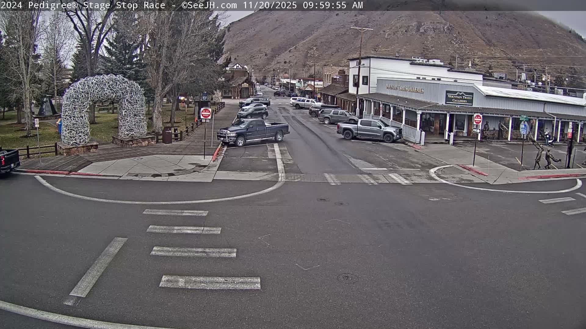 Jackson Hole's Elk Antler Arch Live Cam - Jackson, Teton, Wyoming, USA