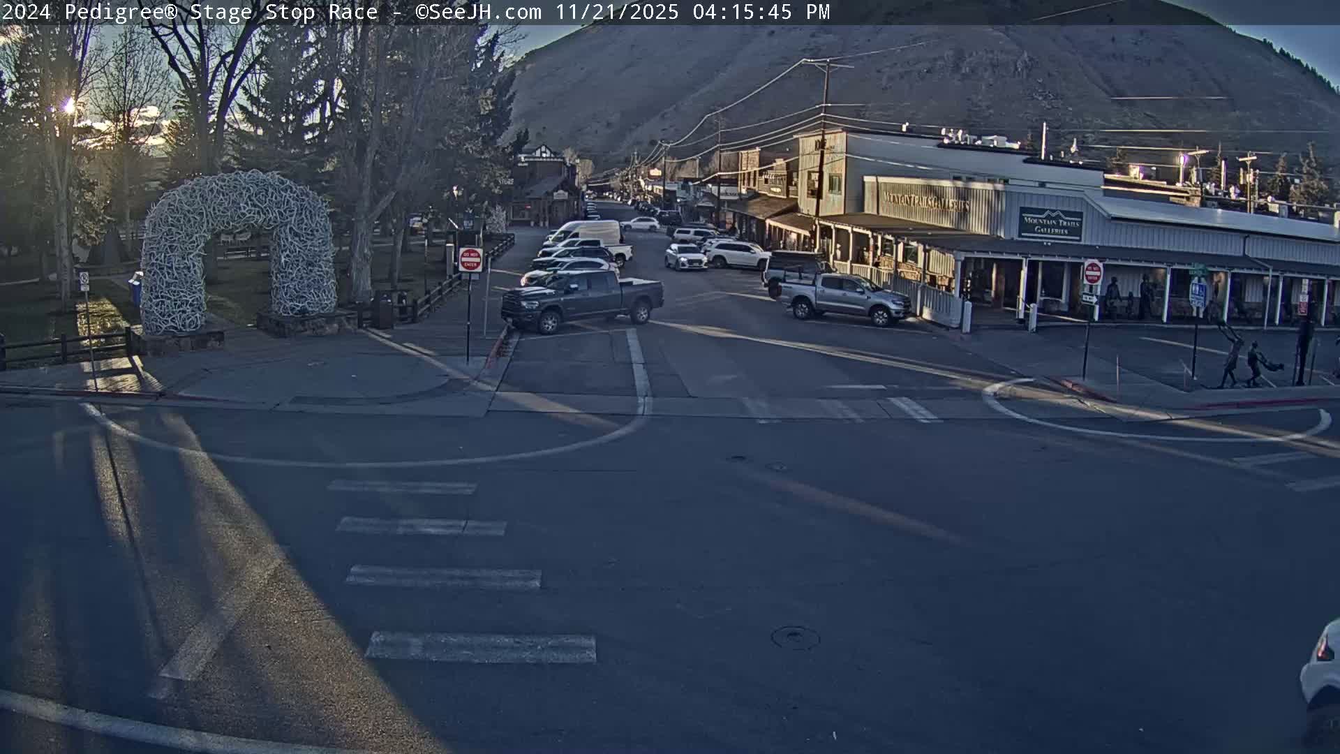 Jackson Hole's Elk Antler Arch Live Cam - Jackson, Teton, Wyoming, USA