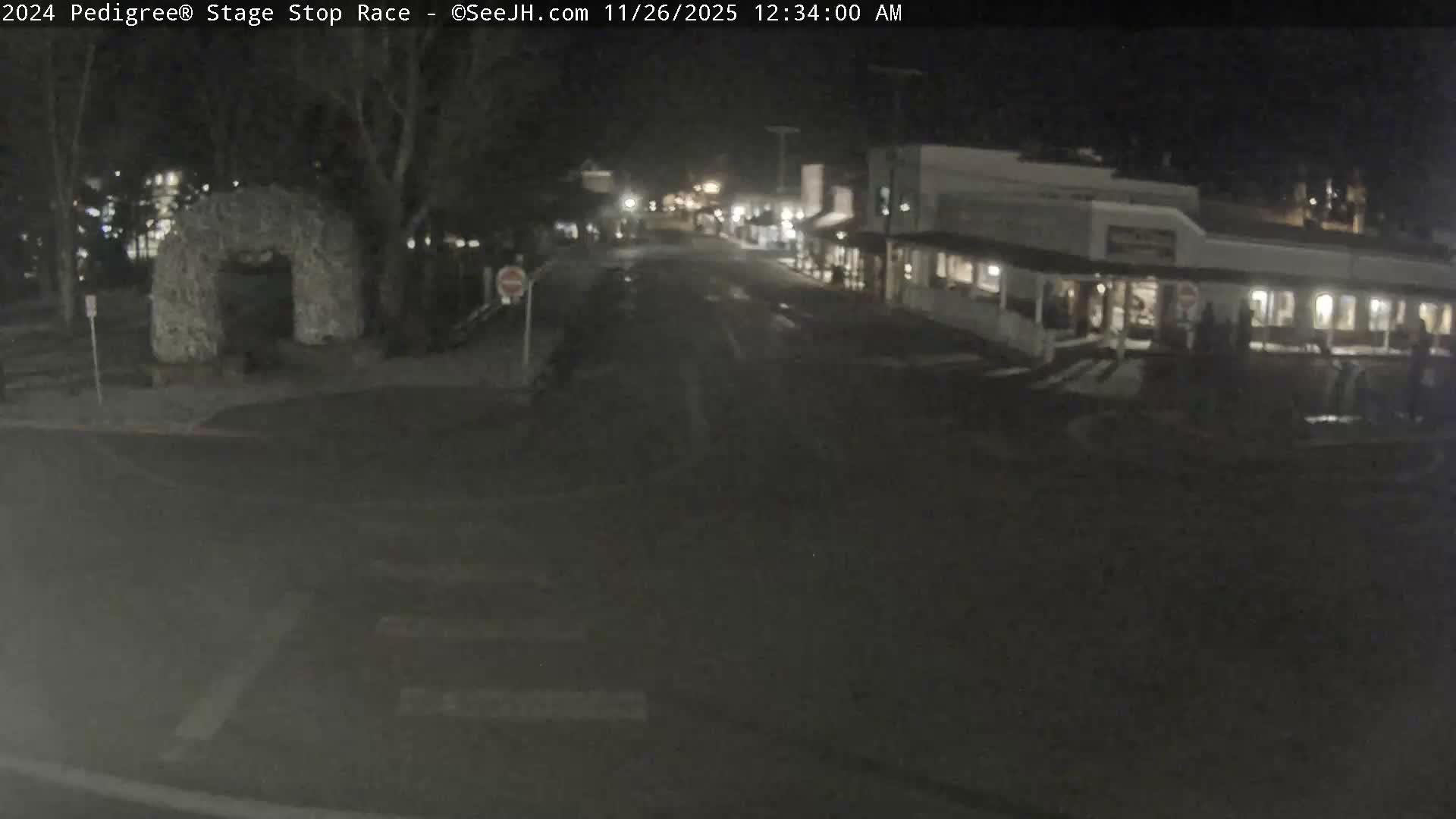 Jackson Hole's Elk Antler Arch Live Cam - Jackson, Teton, Wyoming, USA