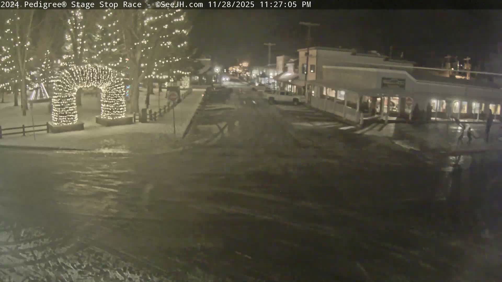 Jackson Hole's Elk Antler Arch Live Cam - Jackson, Teton, Wyoming, USA