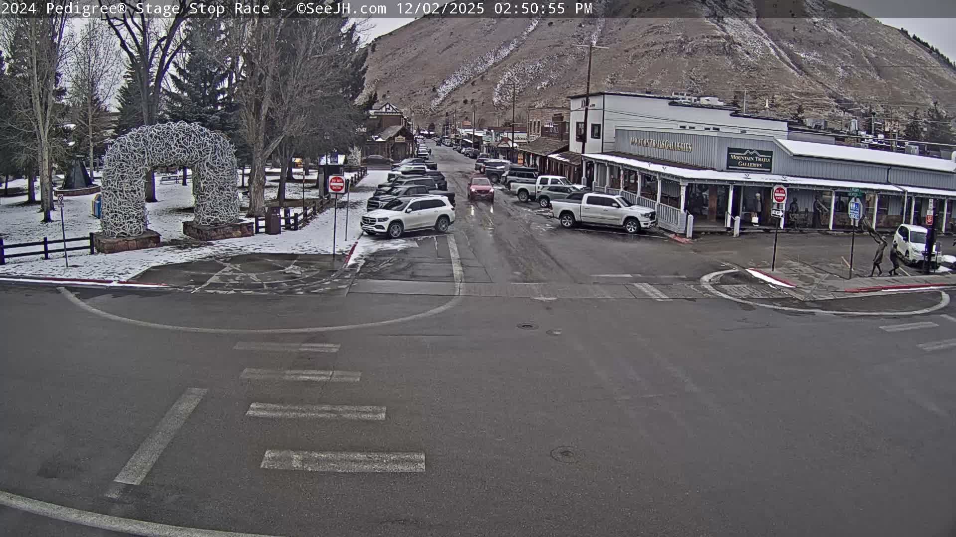 Jackson Hole's Elk Antler Arch Live Cam - Jackson, Teton, Wyoming, USA