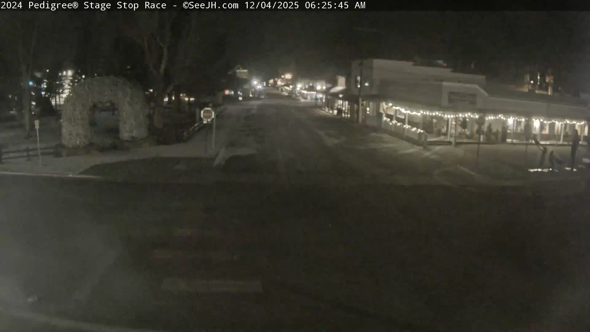 Jackson Hole's Elk Antler Arch Live Cam - Jackson, Teton, Wyoming, USA