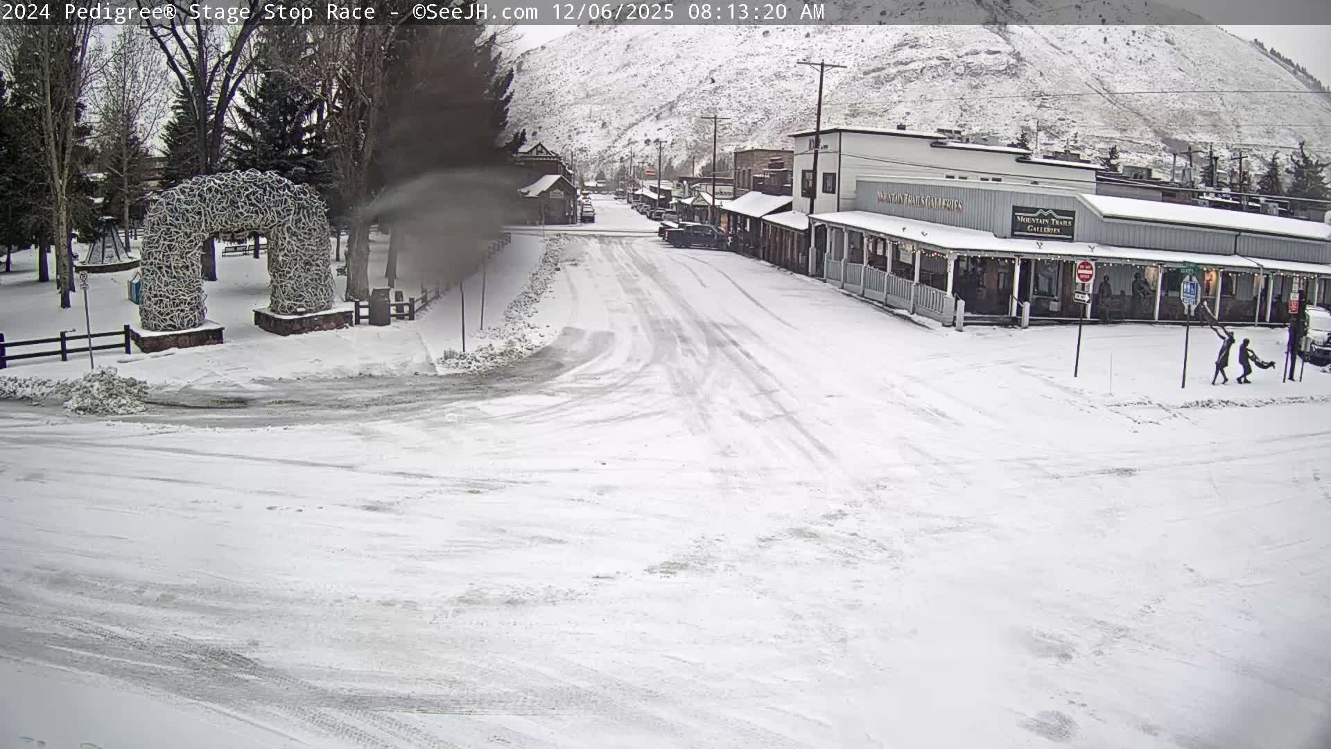 Jackson Hole's Elk Antler Arch Live Cam - Jackson, Teton, Wyoming, USA