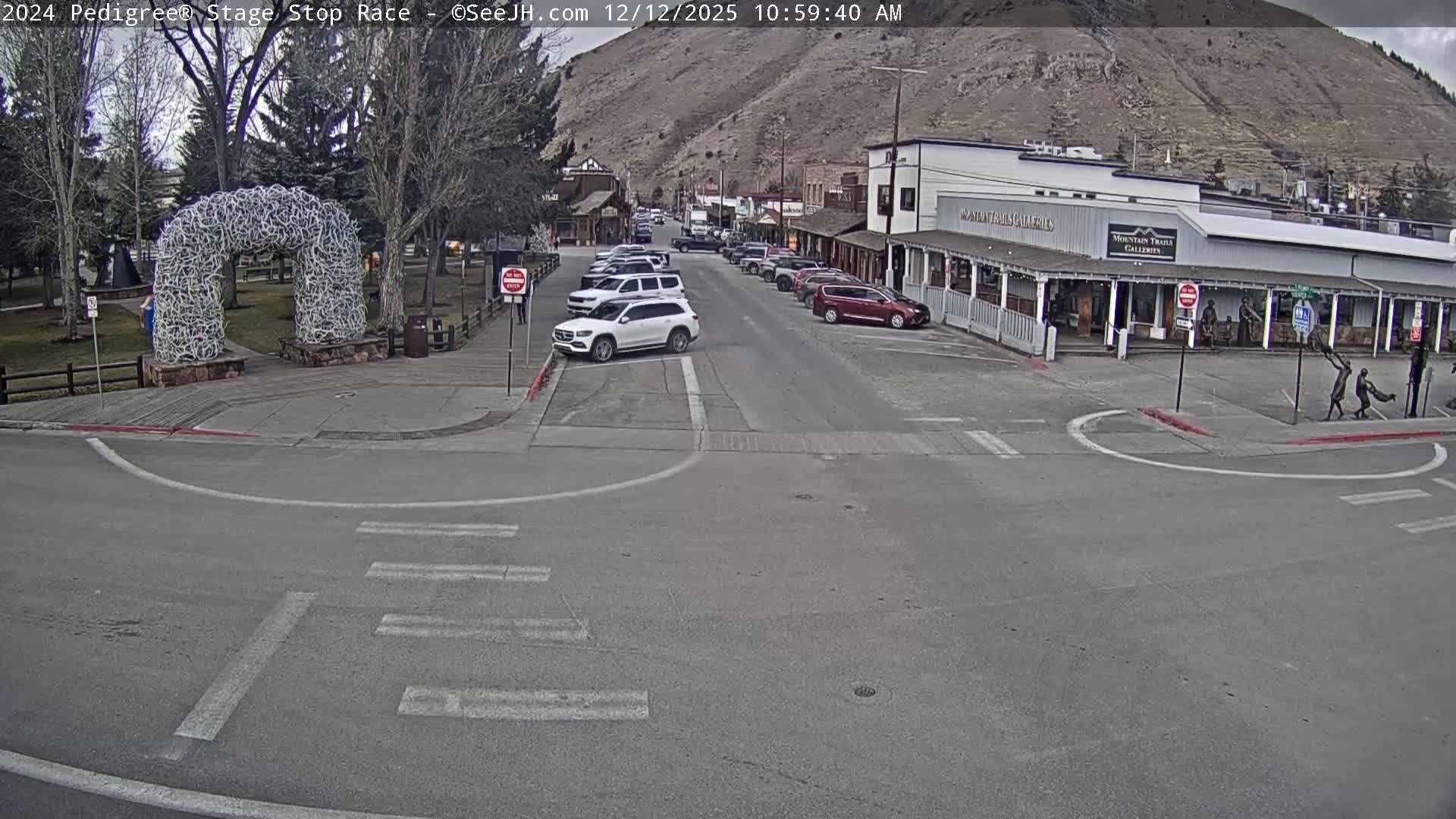 Jackson Hole's Elk Antler Arch Live Cam - Jackson, Teton, Wyoming, USA