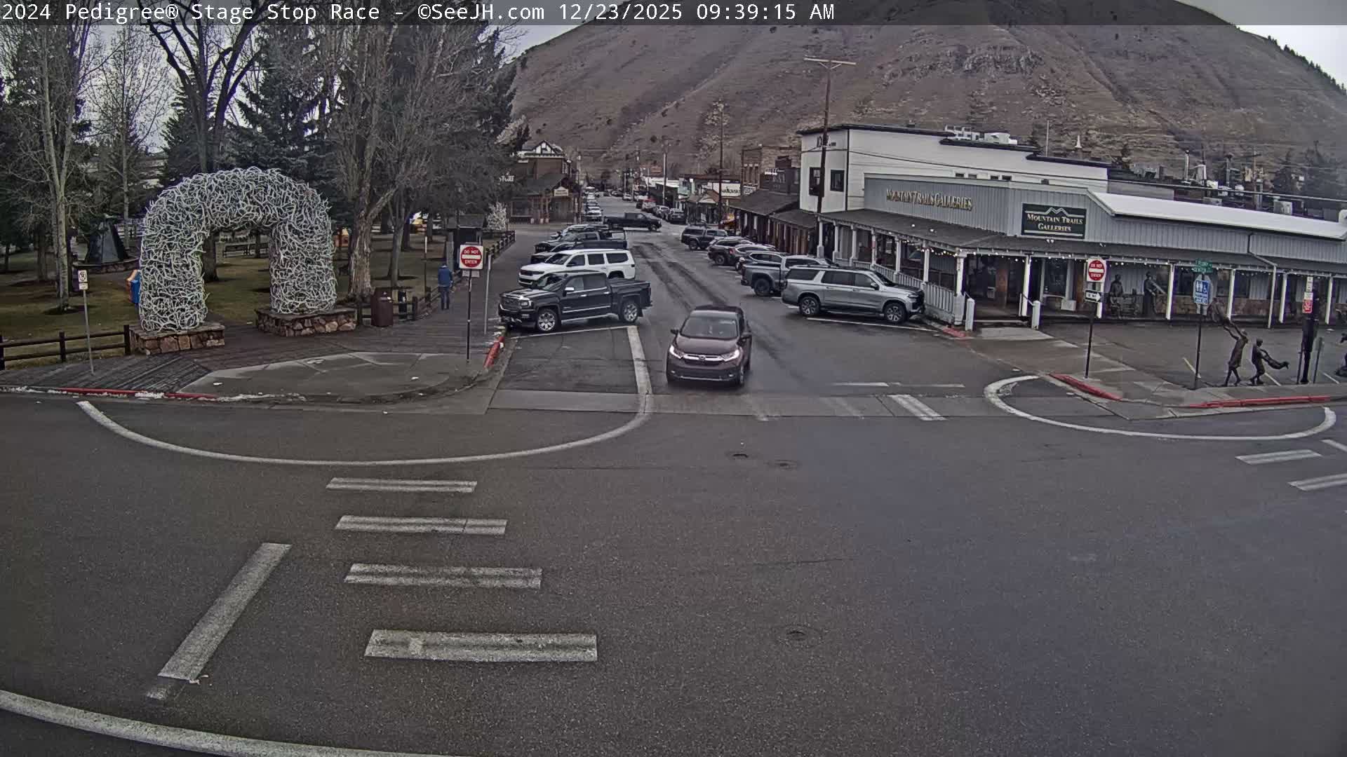 Jackson Hole's Elk Antler Arch Live Cam - Jackson, Teton, Wyoming, USA