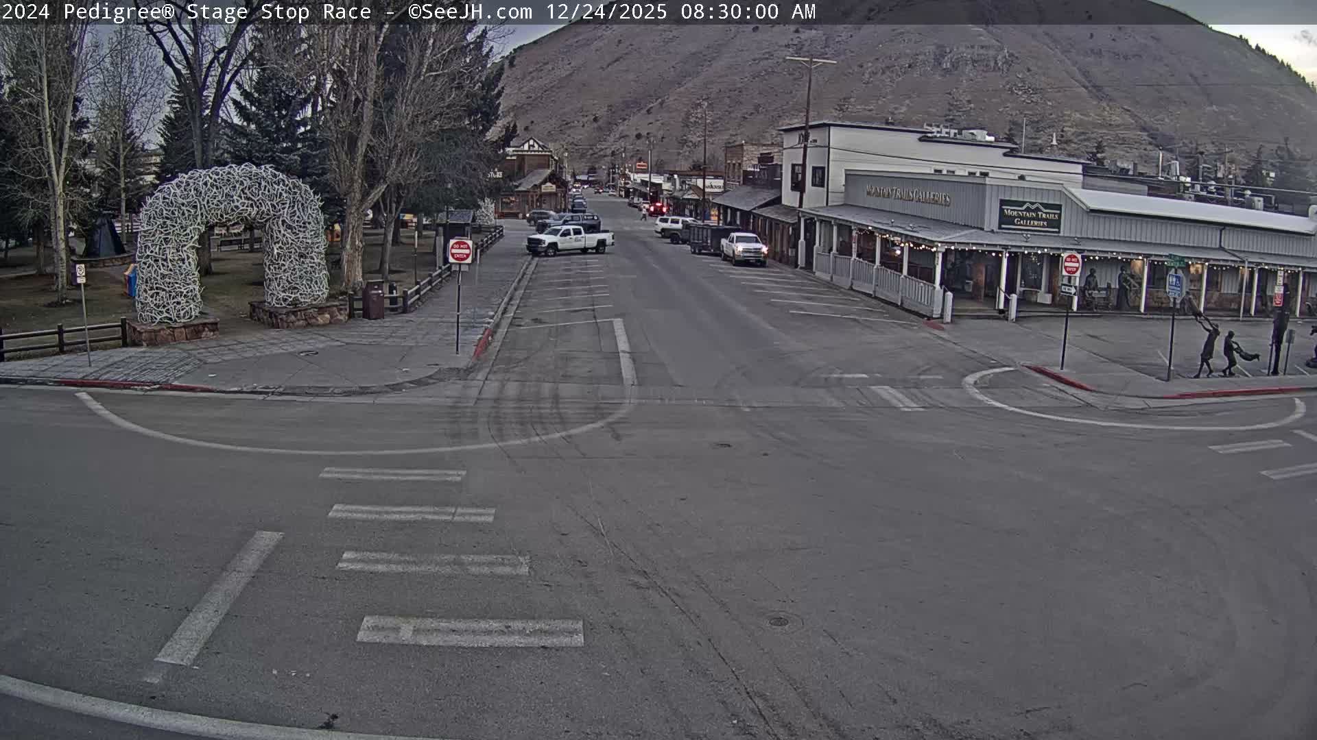 Jackson Hole's Elk Antler Arch Live Cam - Jackson, Teton, Wyoming, USA
