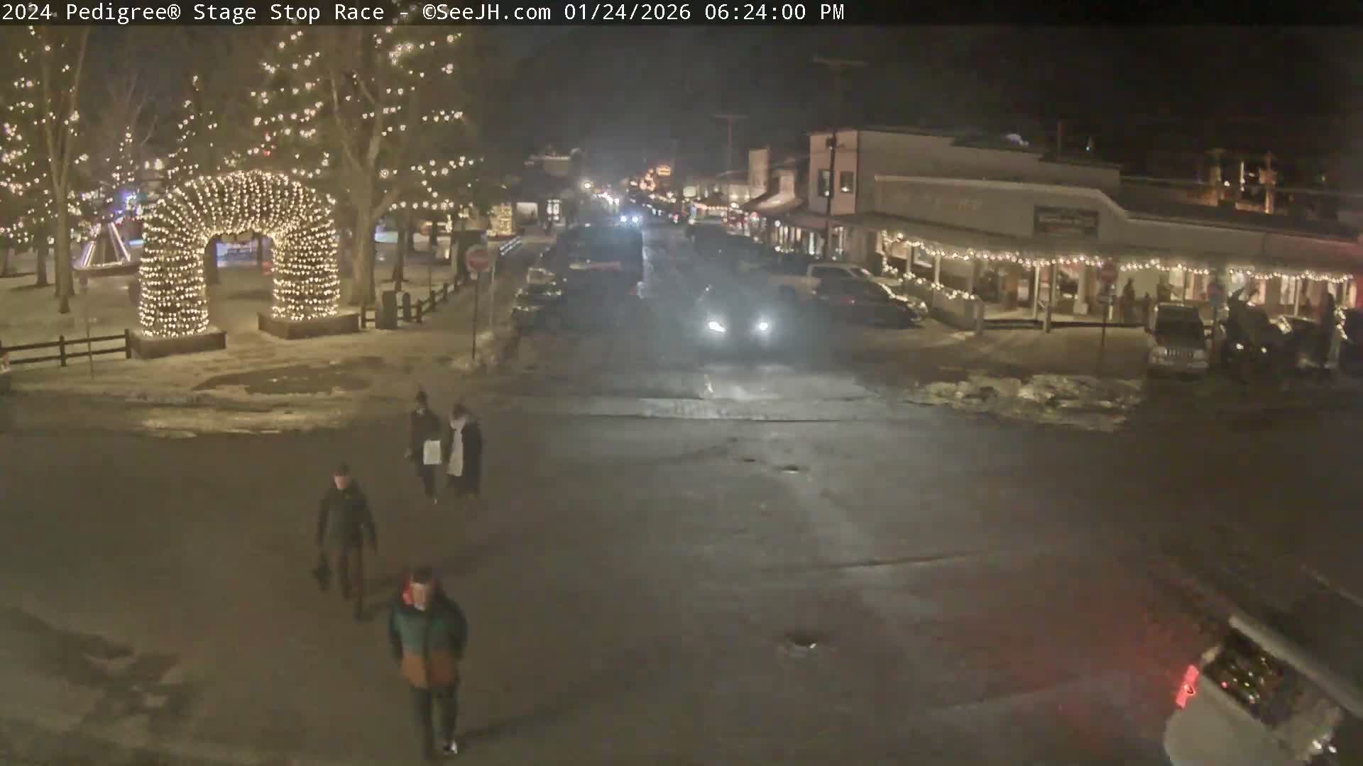 Jackson Hole's Elk Antler Arch Live Cam - Jackson, Teton, Wyoming, USA