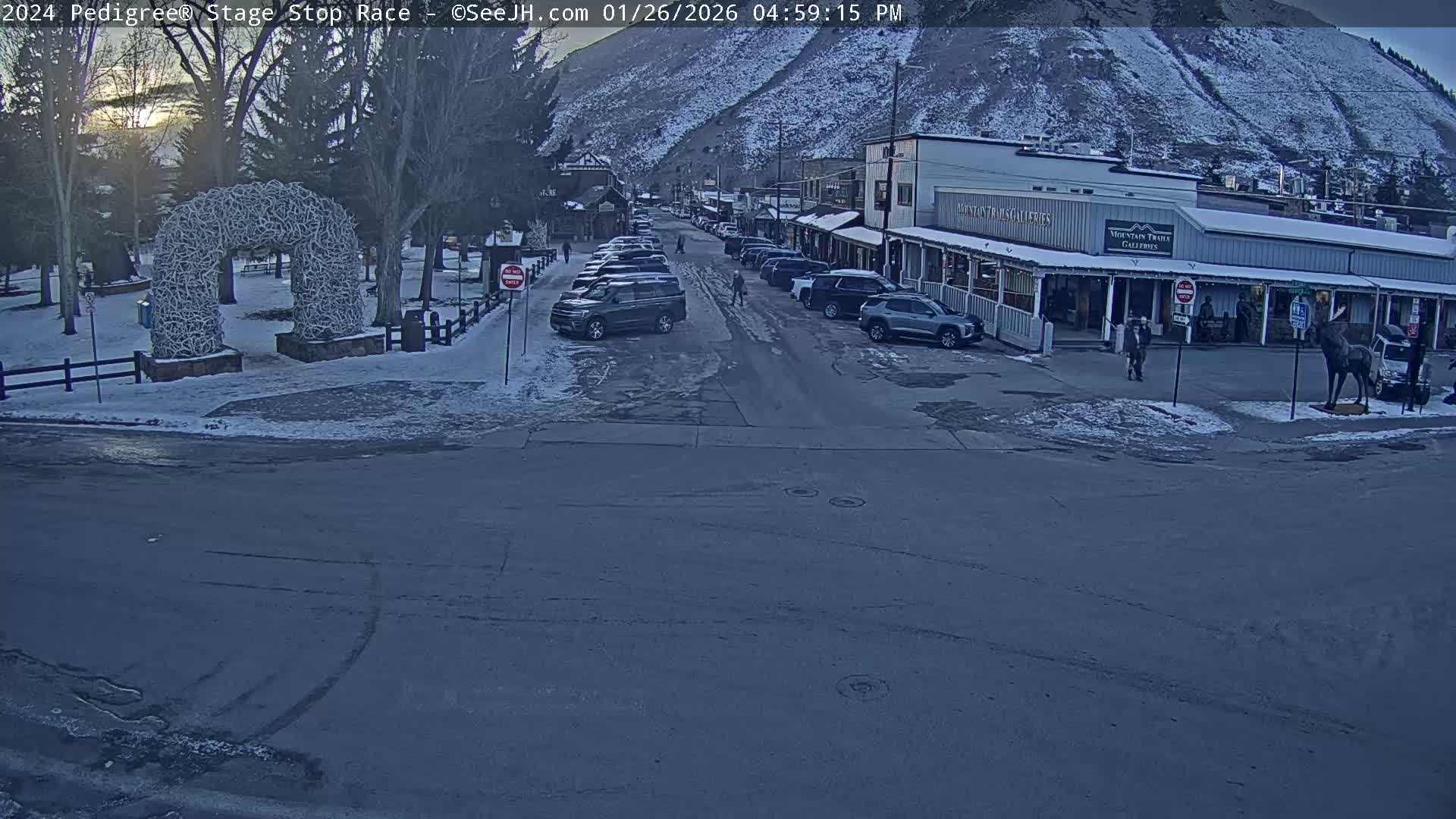 Jackson Hole's Elk Antler Arch Live Cam - Jackson, Teton, Wyoming, USA