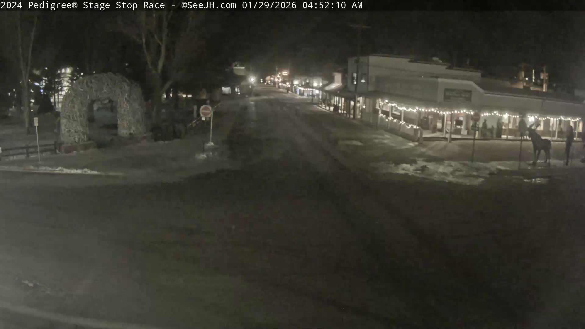 Jackson Hole's Elk Antler Arch Live Cam - Jackson, Teton, Wyoming, USA