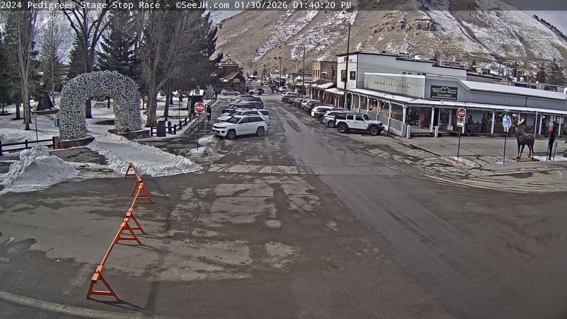 Jackson Hole's Elk Antler Arch Live Cam - Jackson, Teton, Wyoming, USA