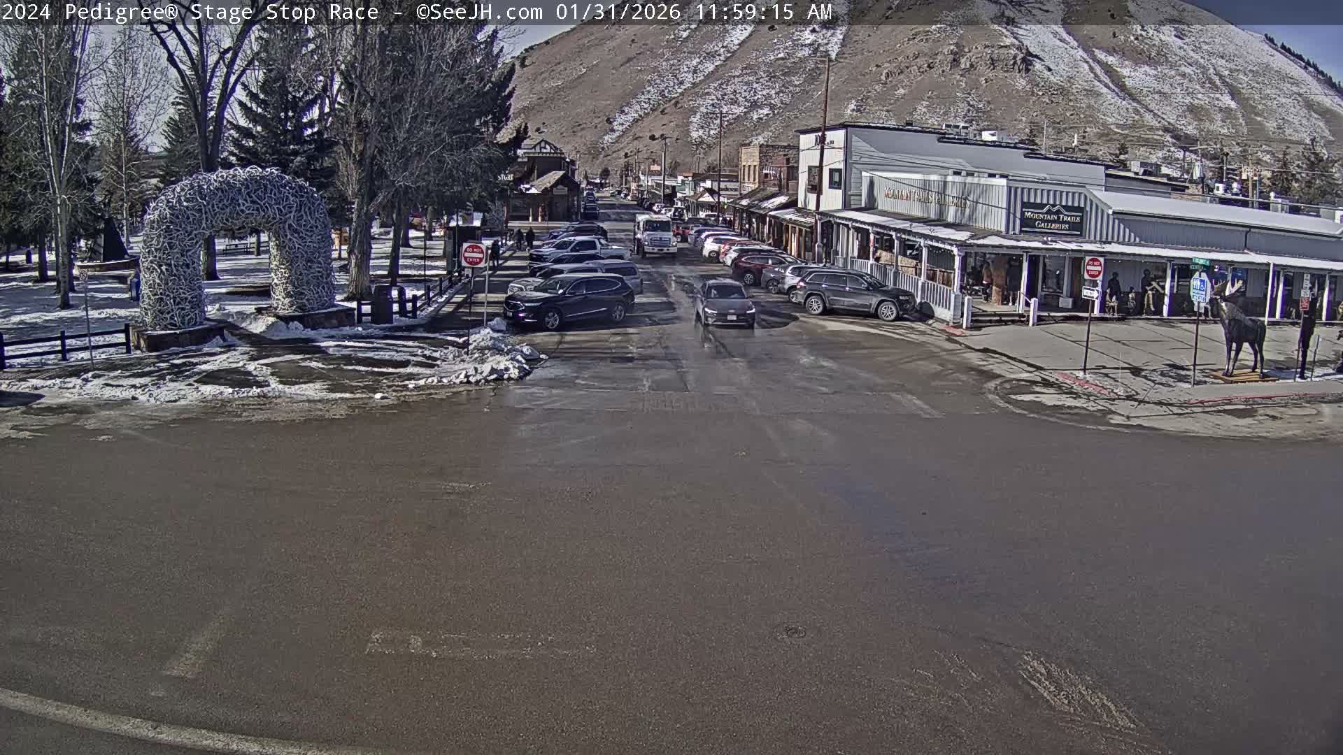 Jackson Hole's Elk Antler Arch Live Cam - Jackson, Teton, Wyoming, USA