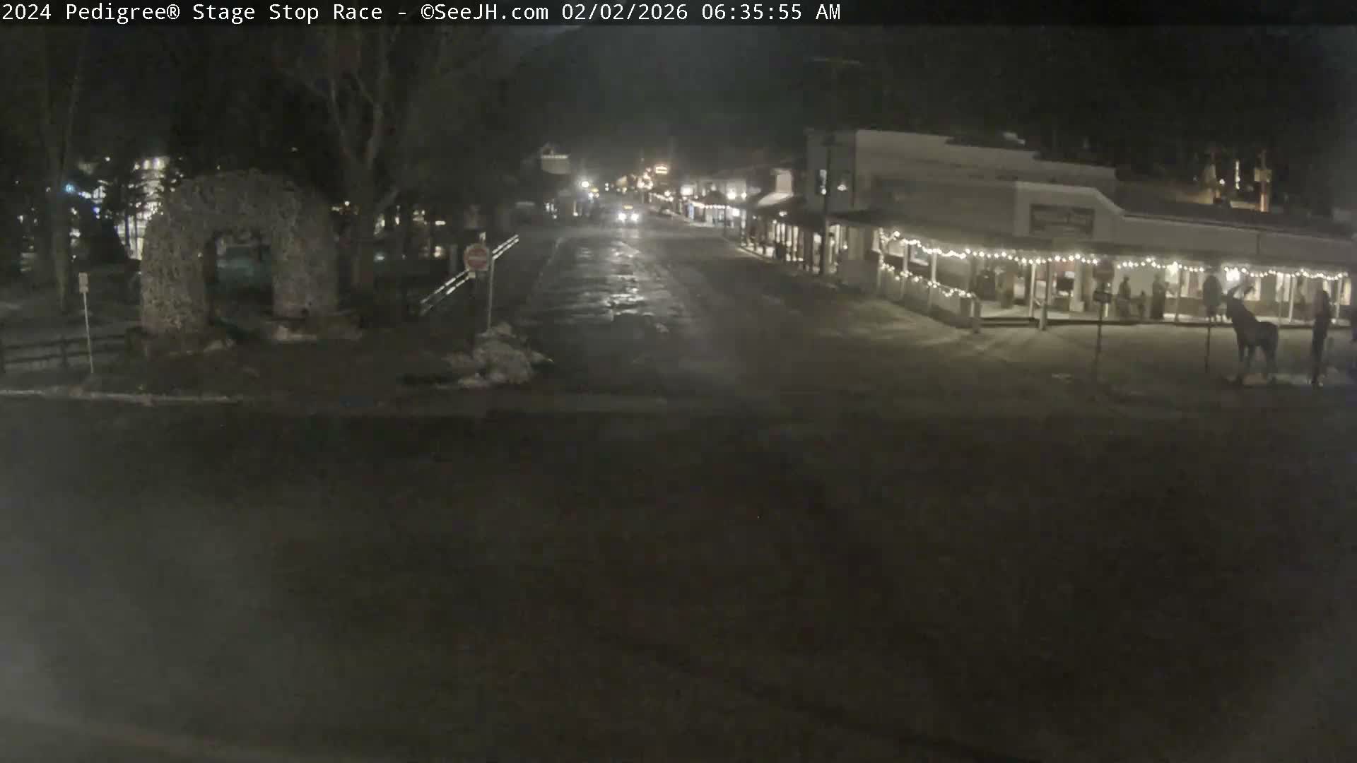 Jackson Hole's Elk Antler Arch Live Cam - Jackson, Teton, Wyoming, USA